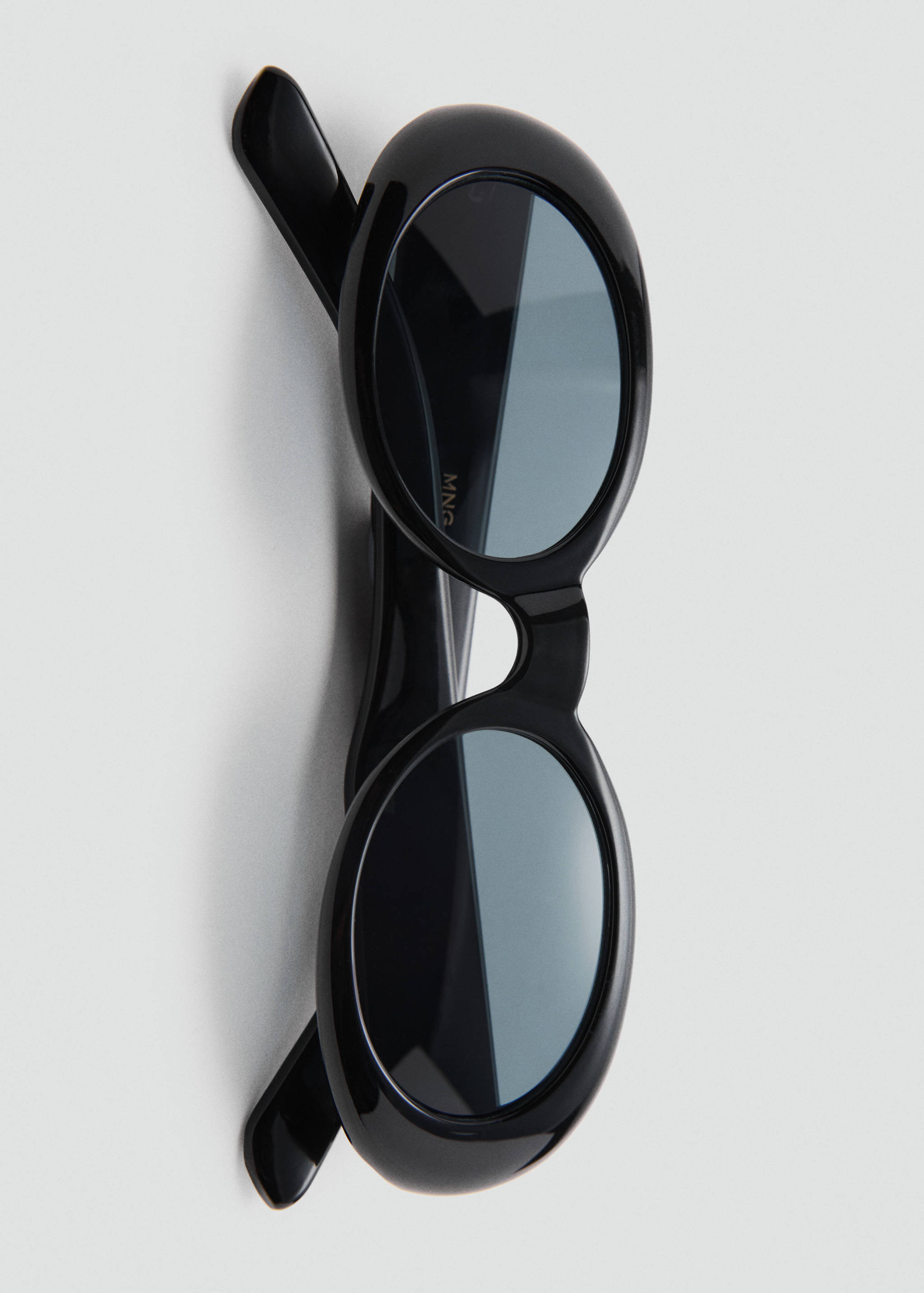 Oval-frame sunglasses - Details of the article 2