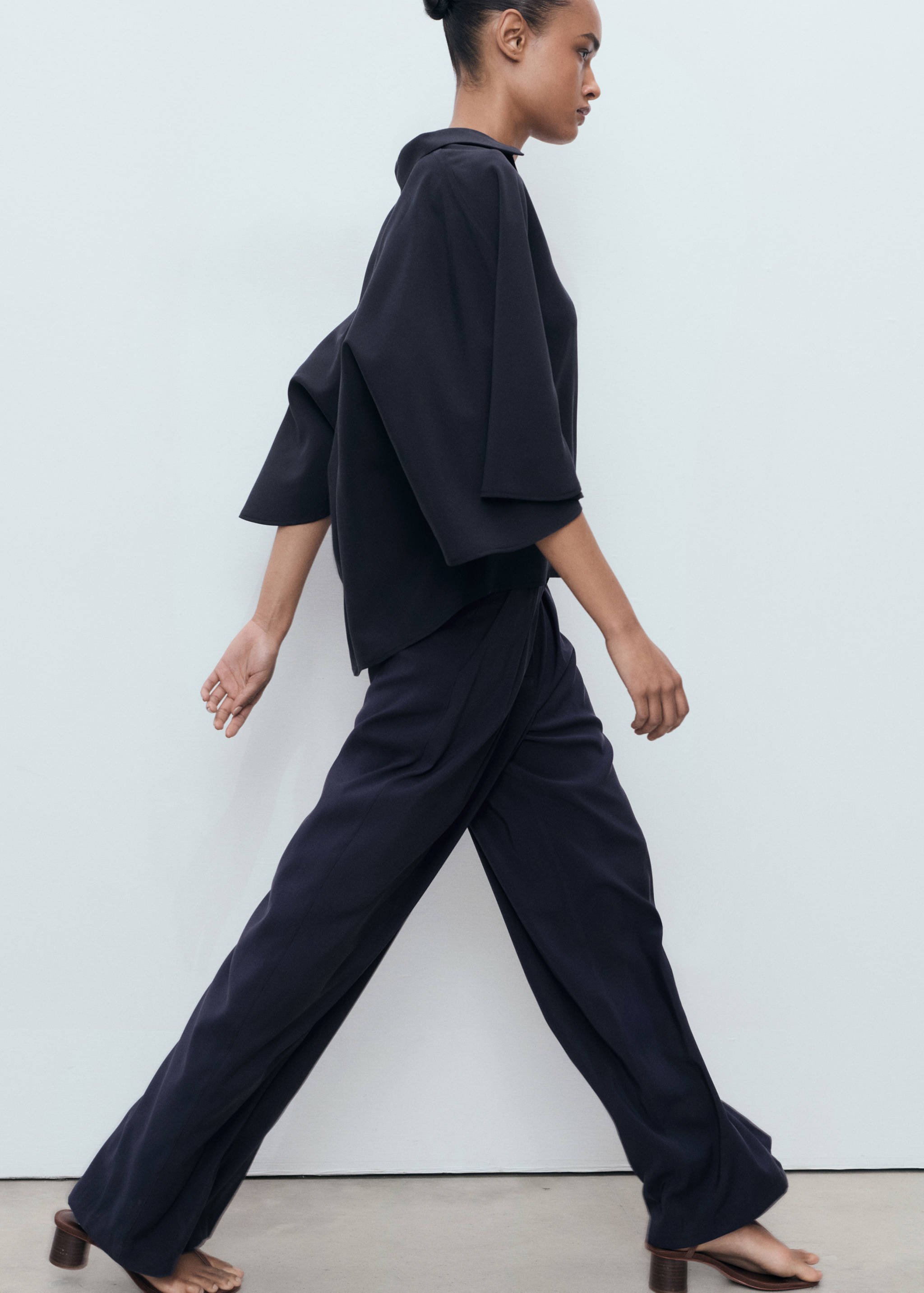 Straight-fit pleated pants - Details of the article 6