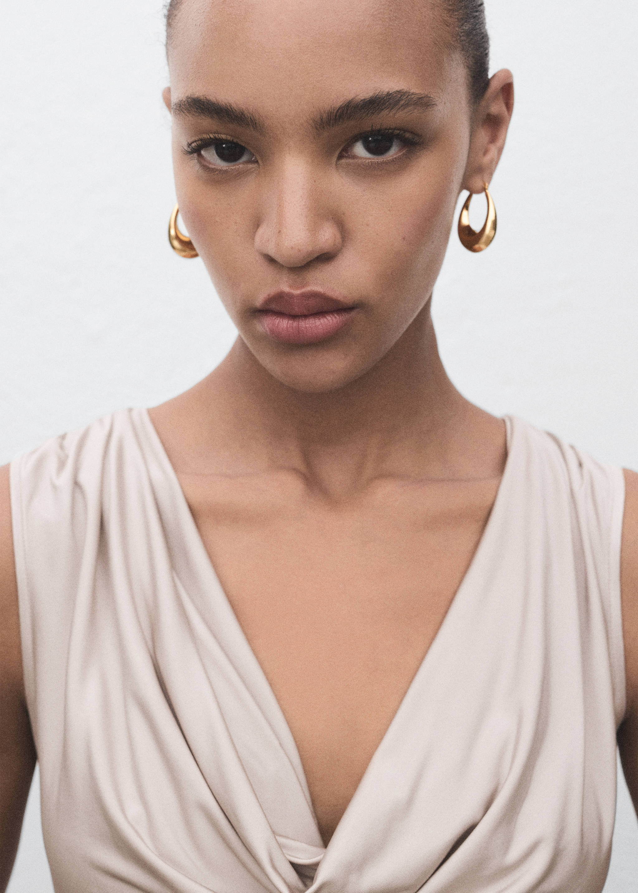 Body cu decolteu drapat - Detaliu al articolului 1