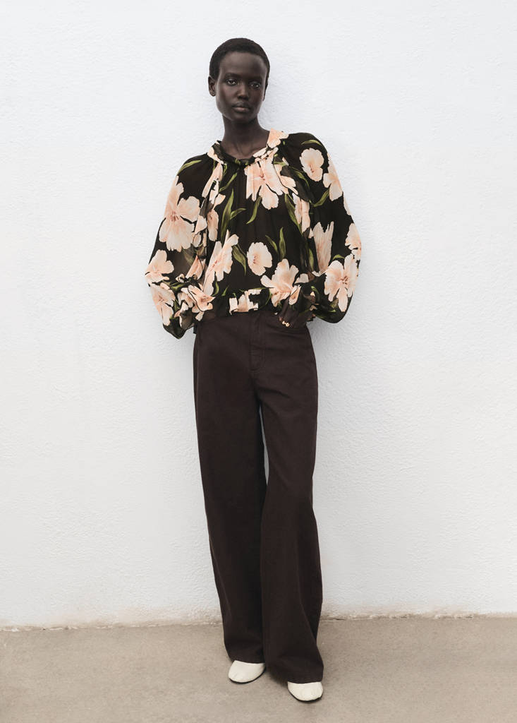 Semi-transparent floral blouse — Black