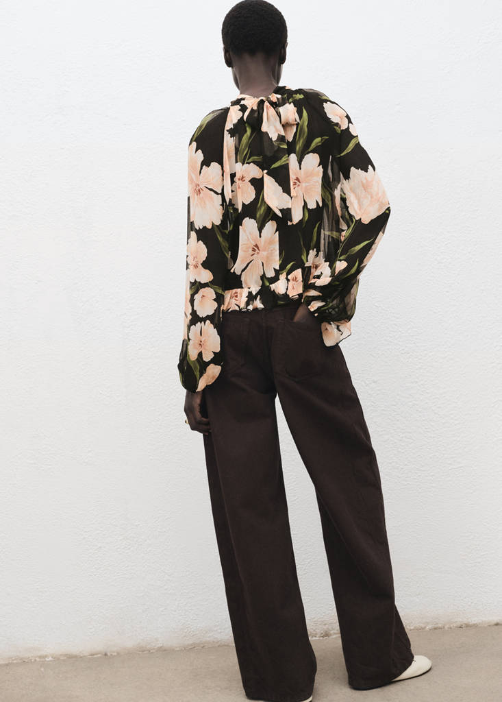 Semi-transparent floral blouse — Black