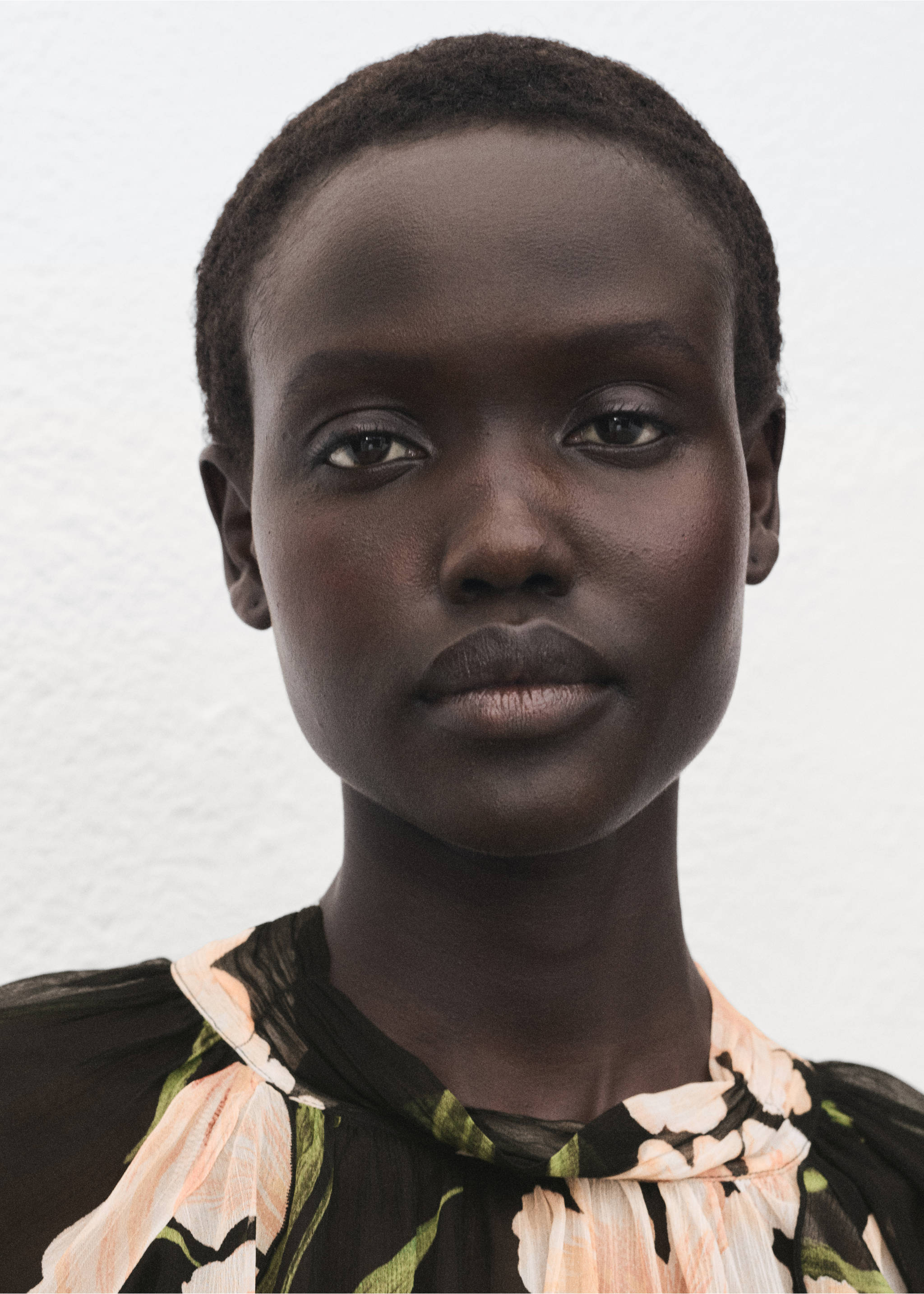 Bluză florală semitransparentă - Detaliu al articolului 1, Negru. Ref: 17074099-00.