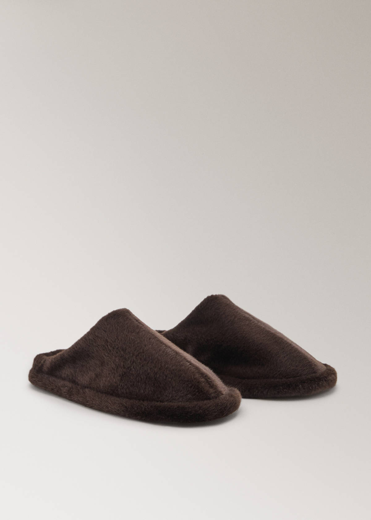 Fur mule slippers with stitching detail — Chocolate