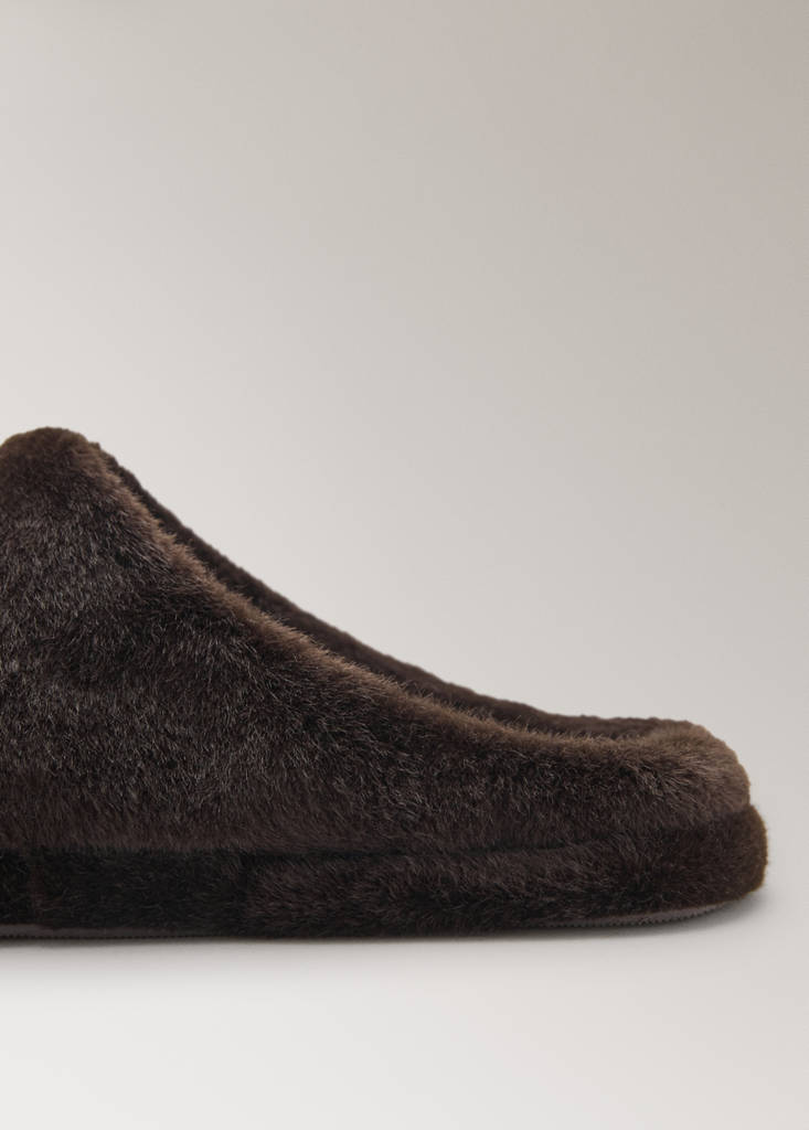 Fur mule slippers with stitching detail — Chocolate