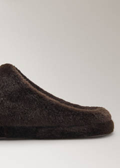 Fur mule slippers with stitching detail — Chocolate 2