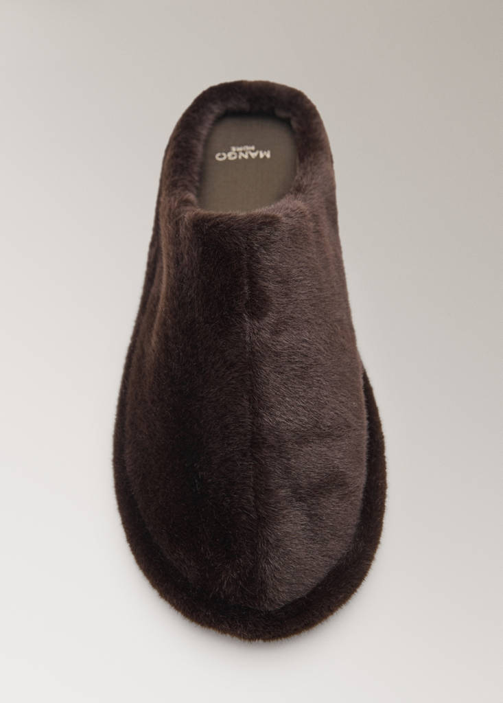 Fur mule slippers with stitching detail — Chocolate