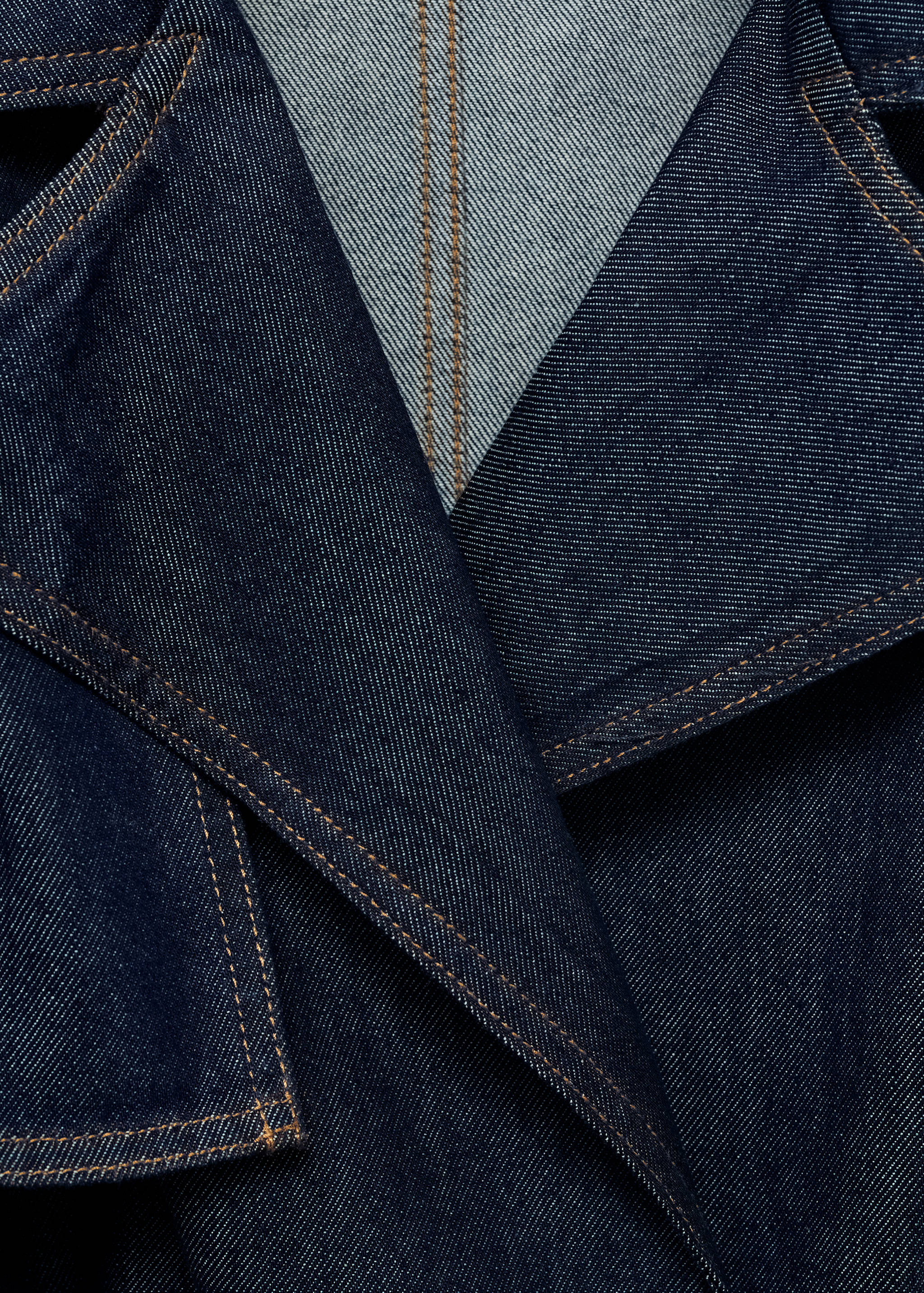 Kurzer Jeans-Trenchcoat mit Gürtel - Detail des Artikels 8