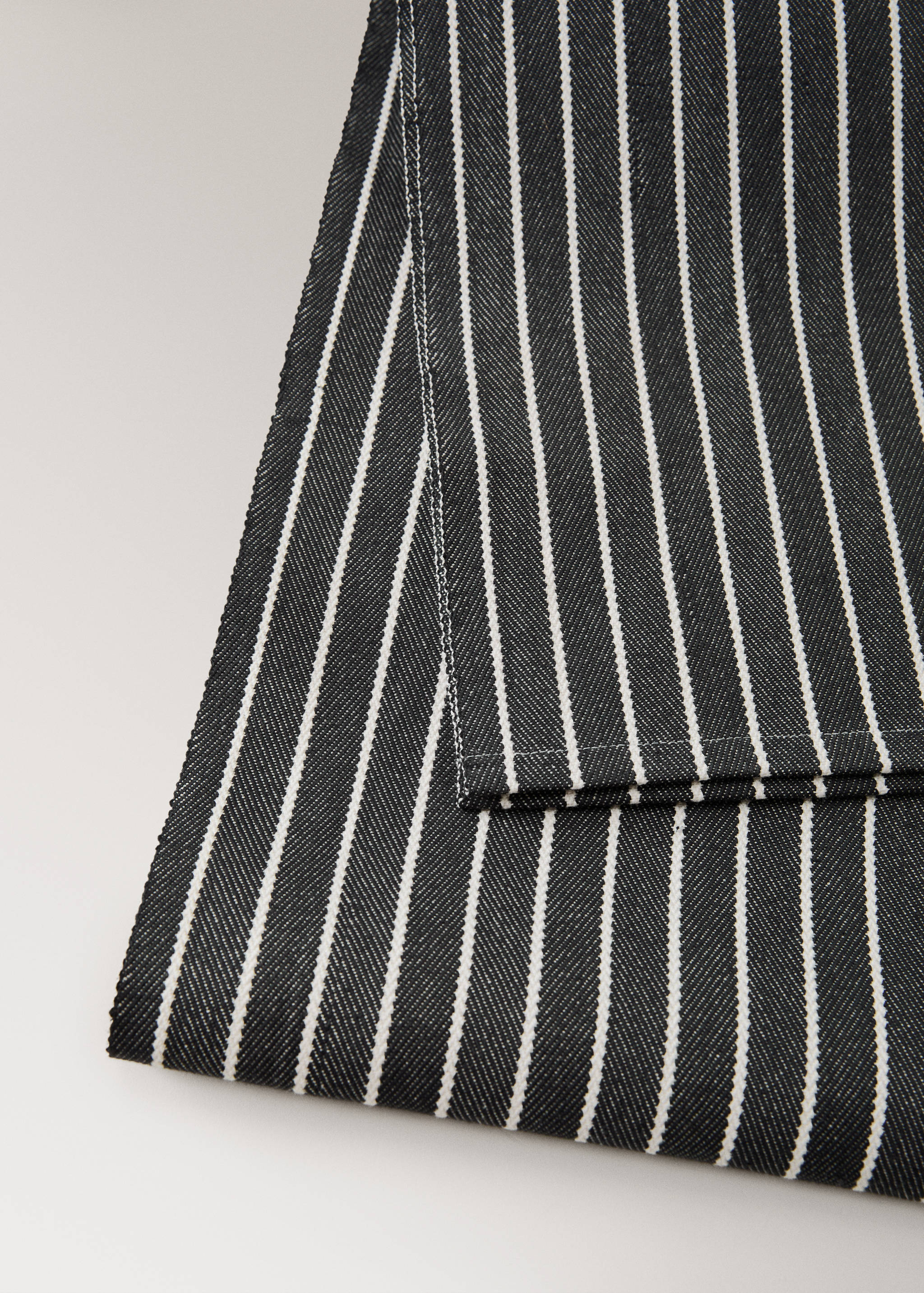 Striped cotton table runner - Details of the article 1