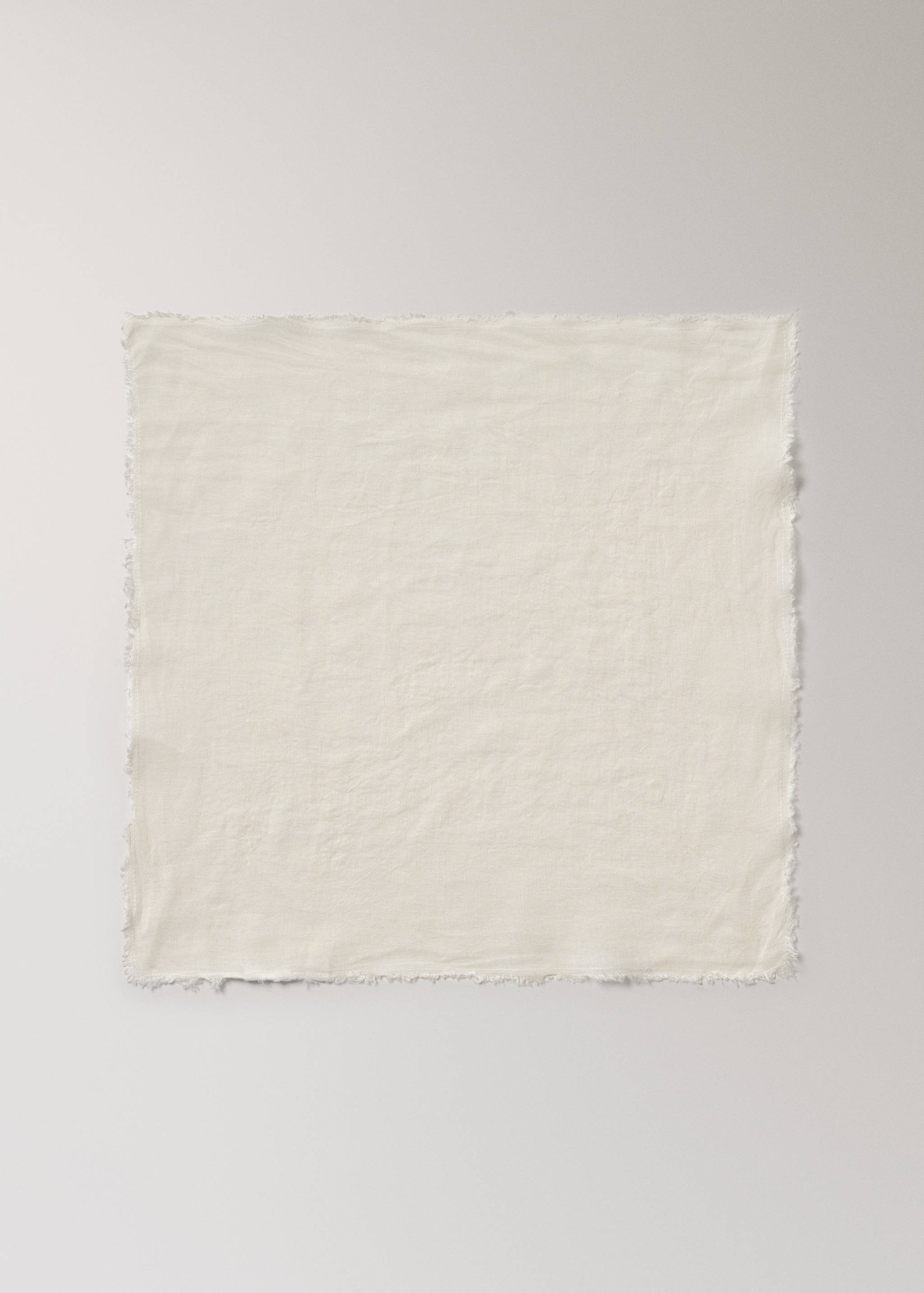 Leinenservietten mit ausgefranstem Randabschluss - Artikel ohne Model