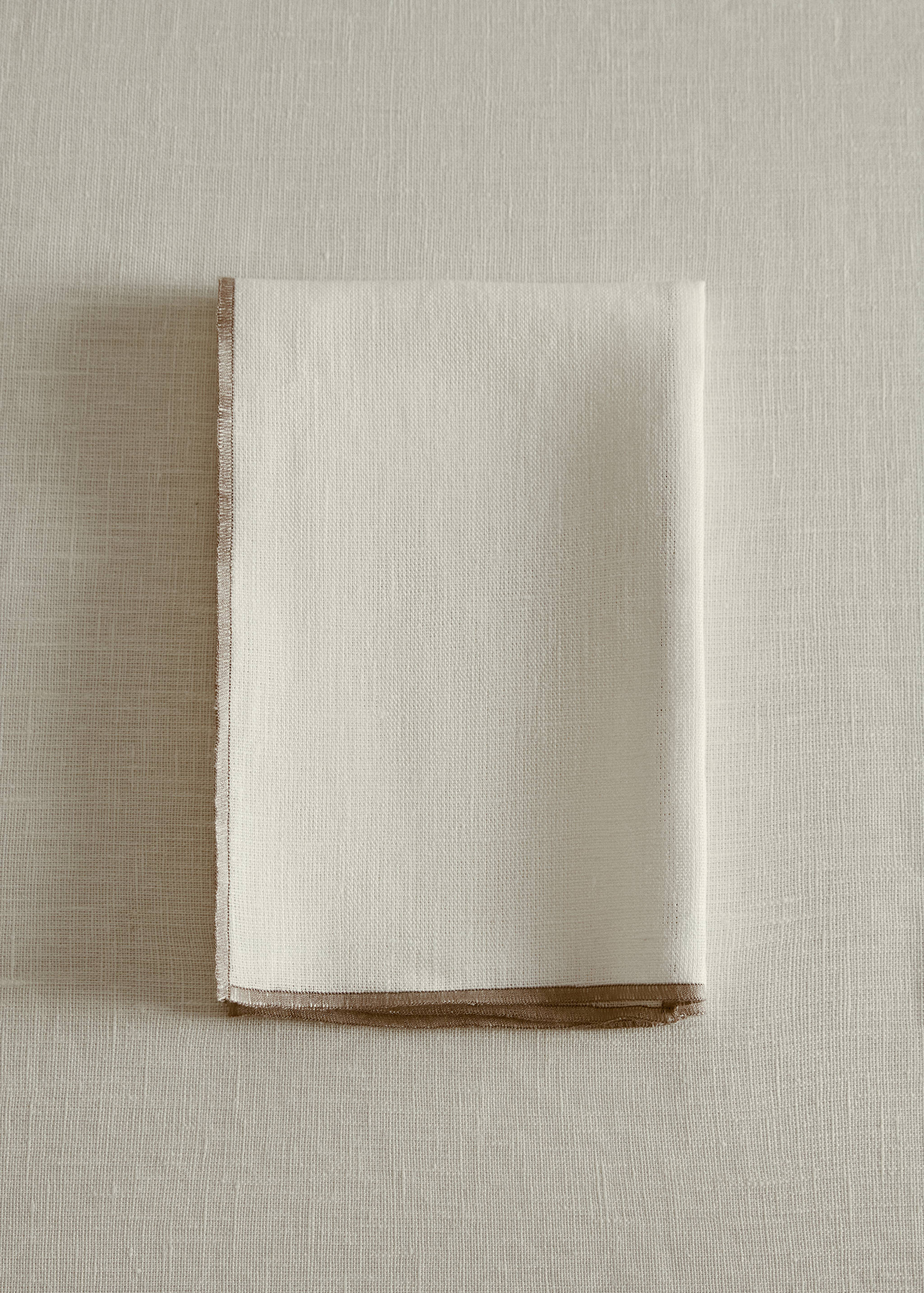 100% linen napkins with contrasting overlock stitching - General plane