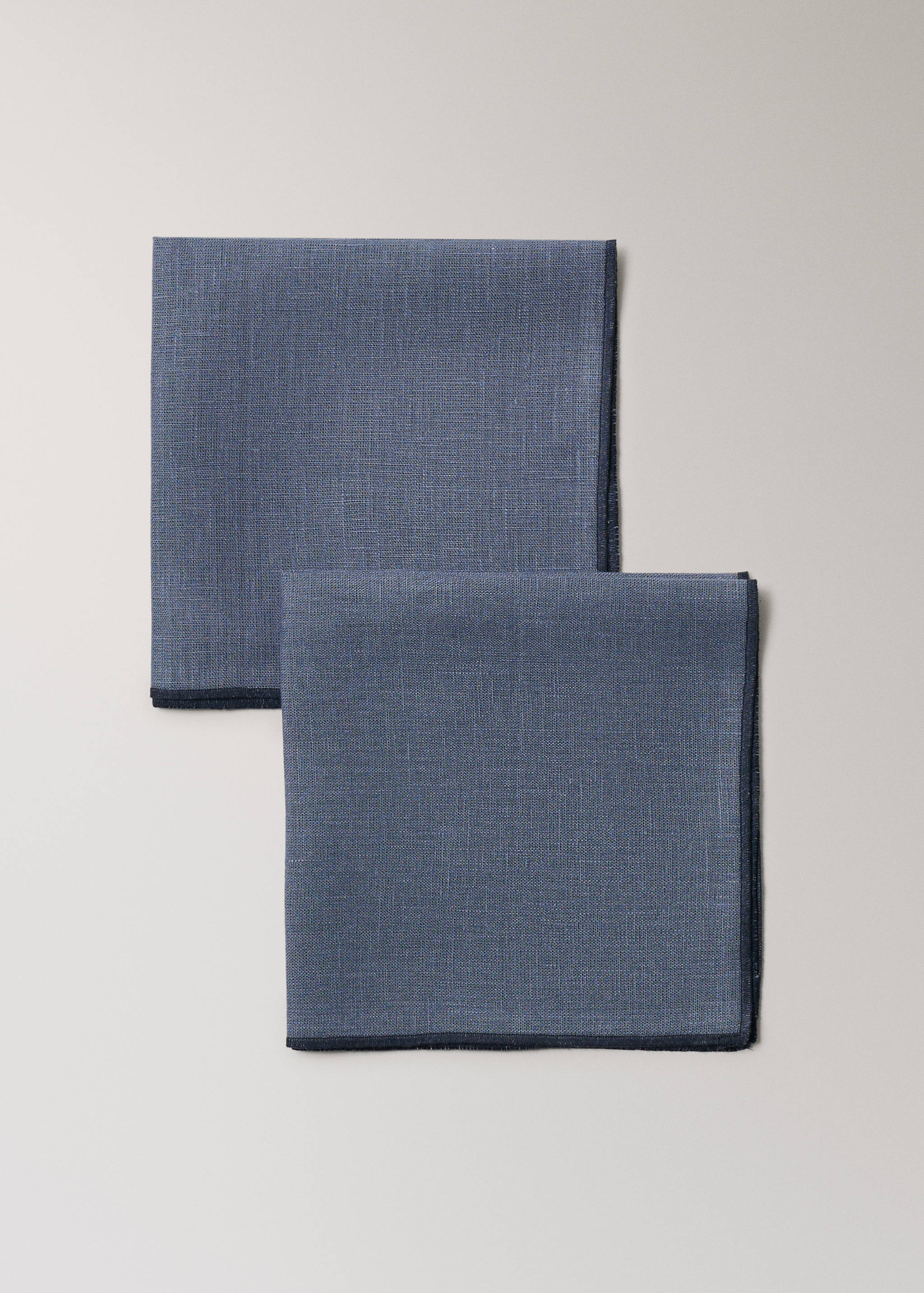 100% linen napkins with contrasting overlock stitching - Details of the article 1