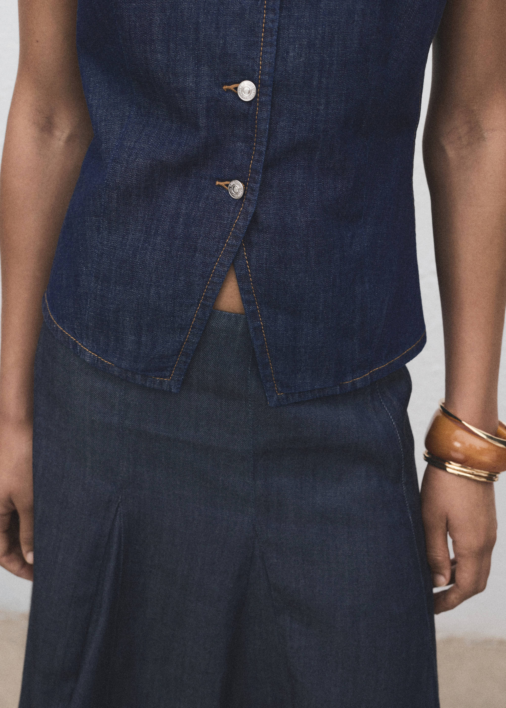 Top din denim cu nasturi - Detaliu al articolului 6