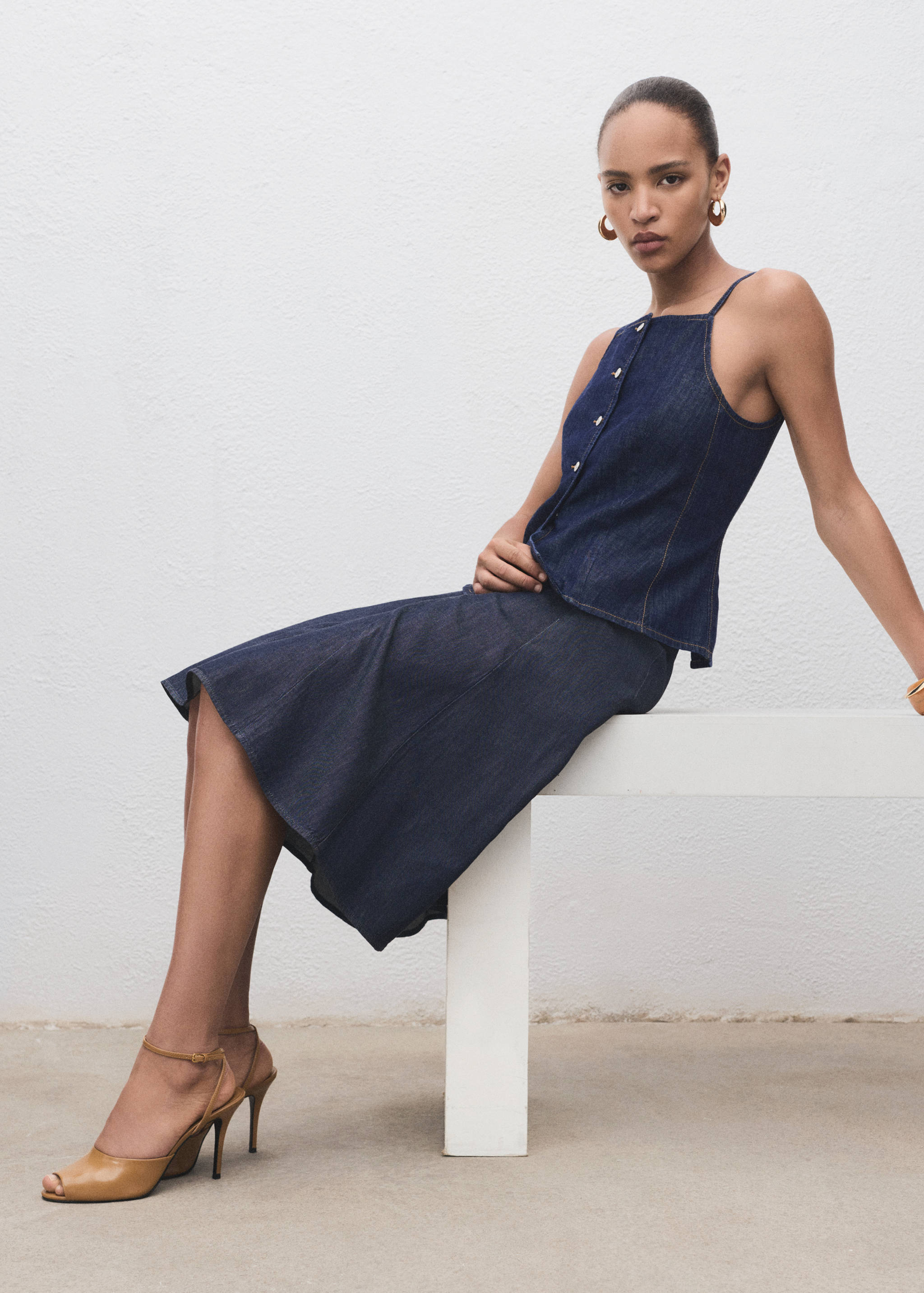 Top din denim cu nasturi - Detaliu al articolului 2