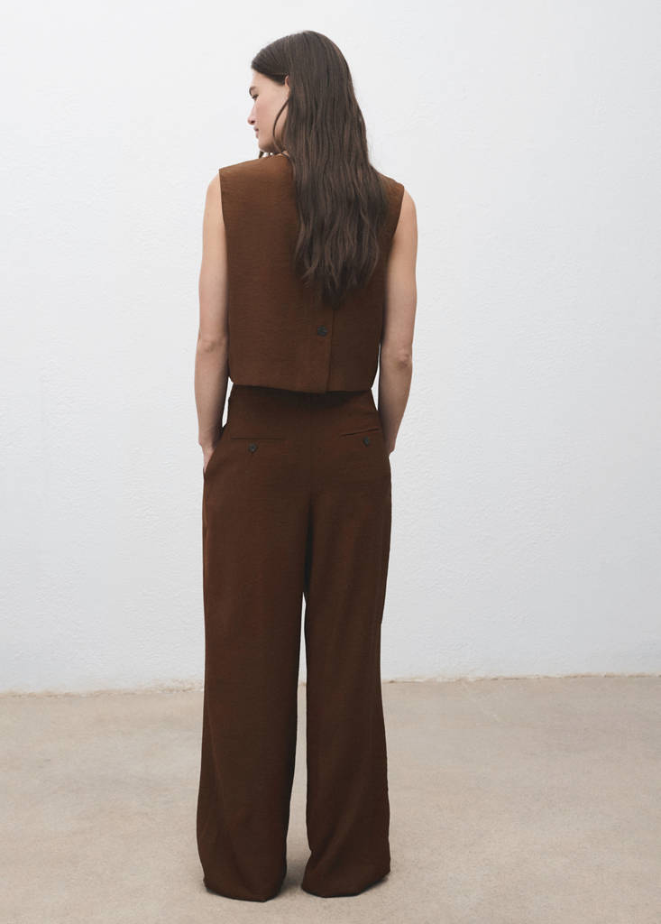 Straight-fit pleated trousers — Brown