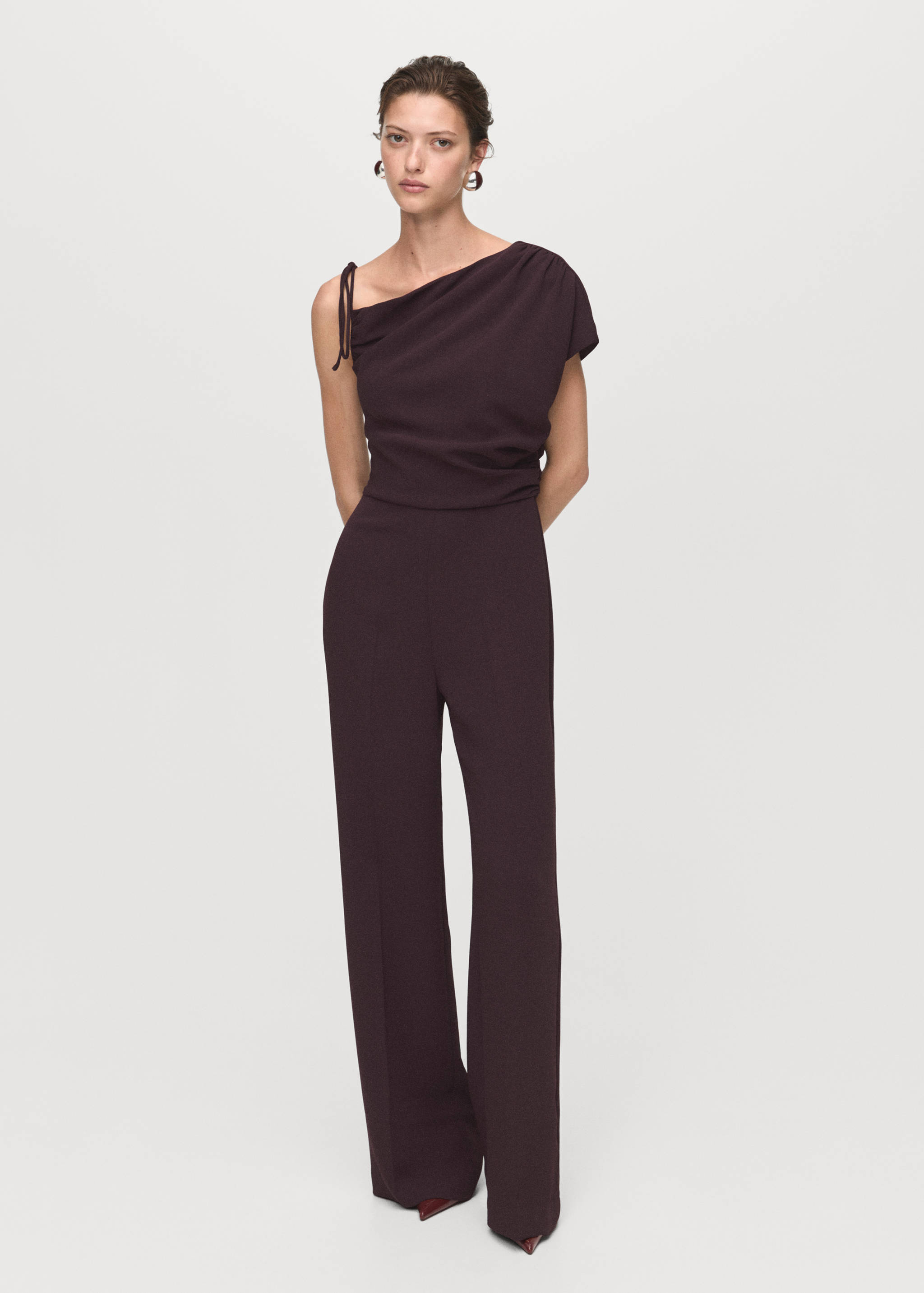 Jumpsuit with asymmetrical neck and bow - General plane