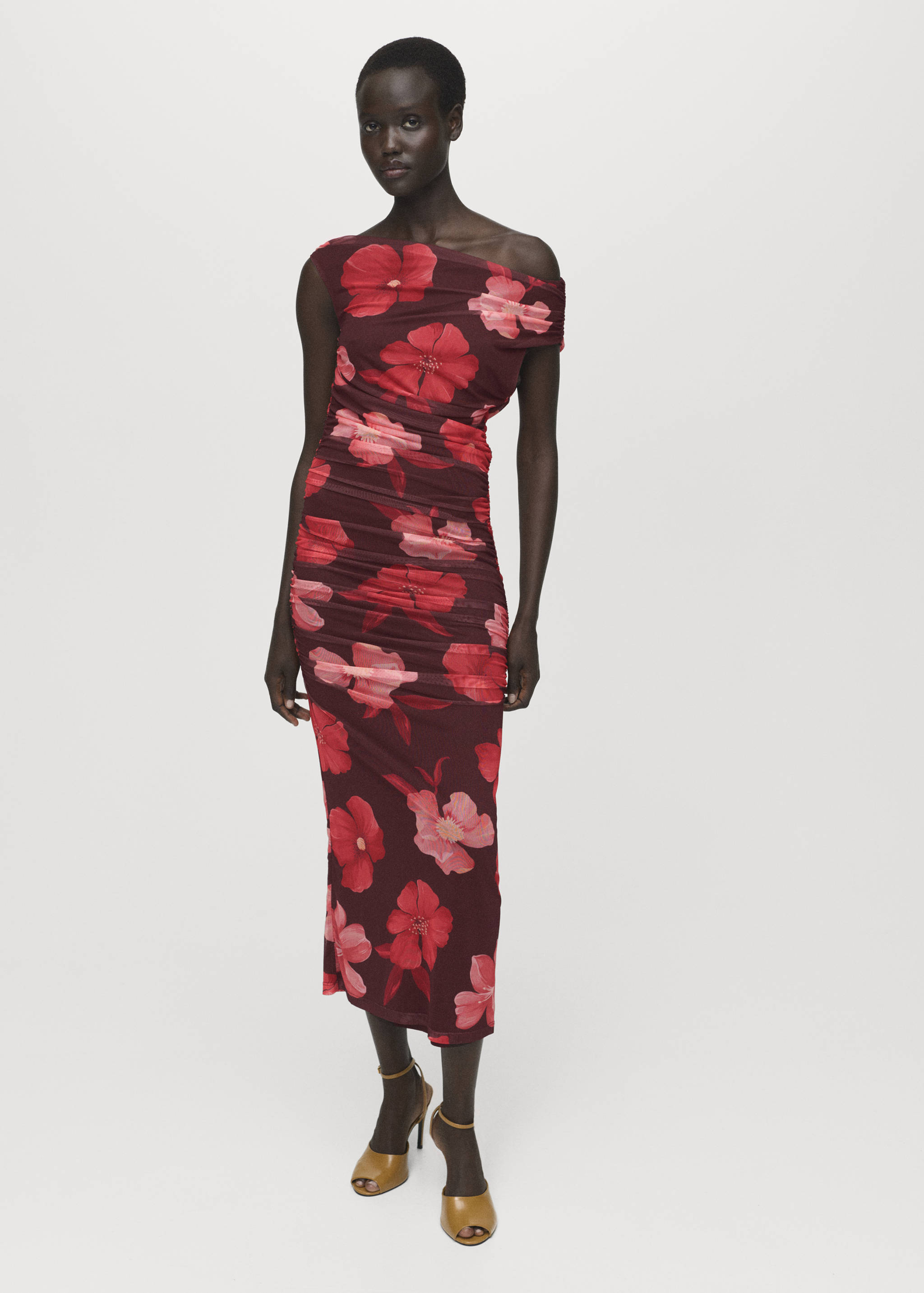 فستان زهري غير متماثل - رؤية عامة