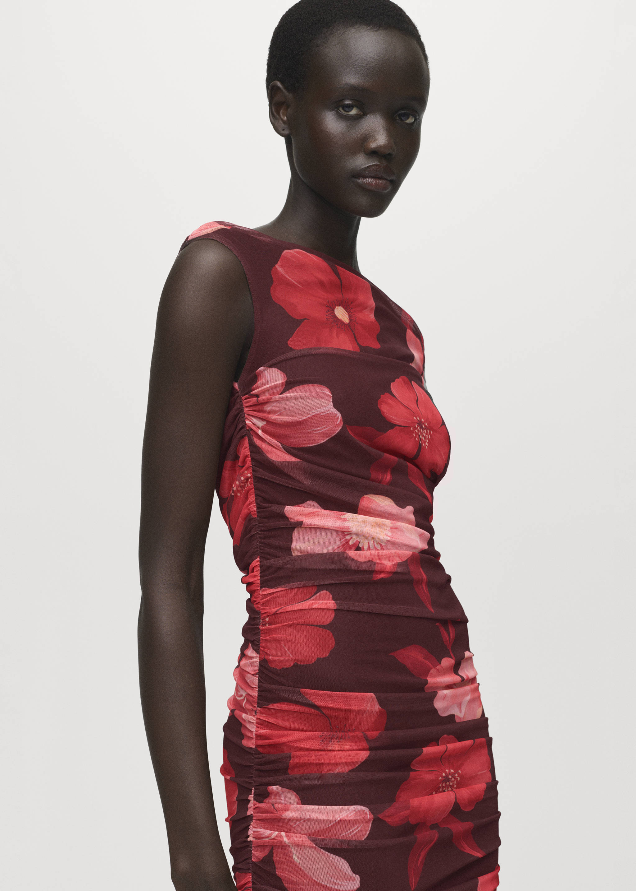 فستان زهري غير متماثل - رؤية وسط