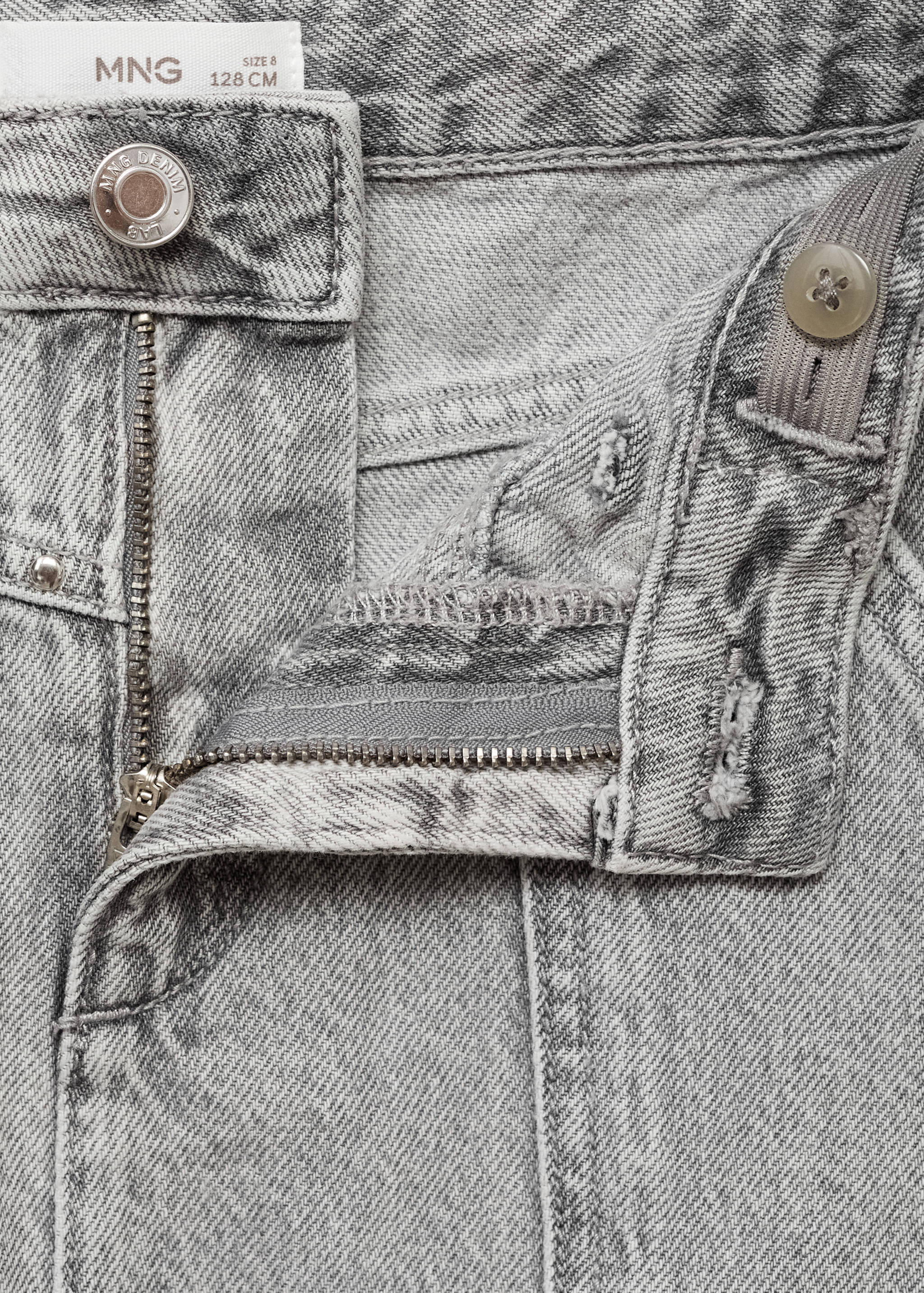 Short denim skirt - Details of the article 8