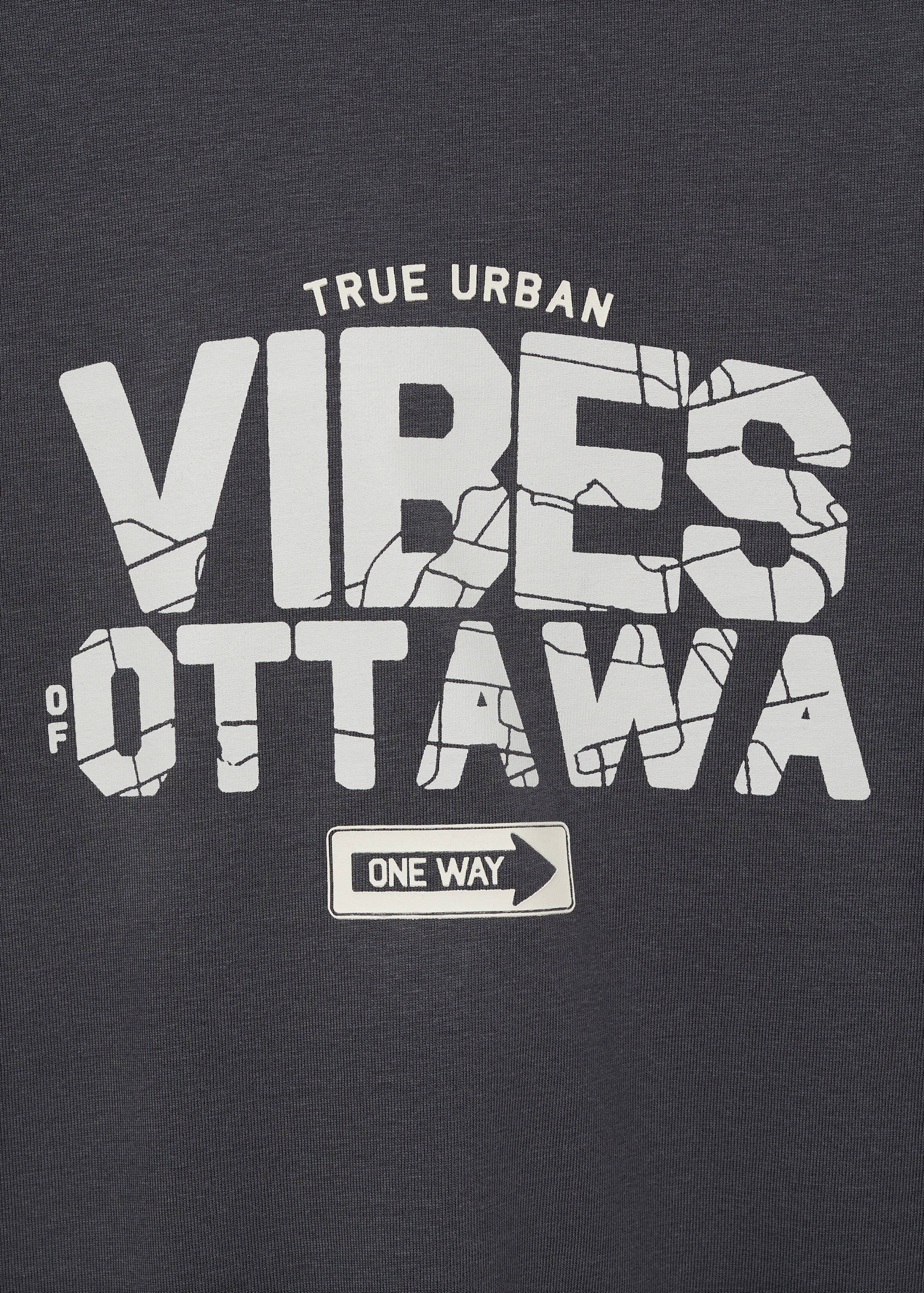 Short-sleeved printed t-shirt - Details of the article 8