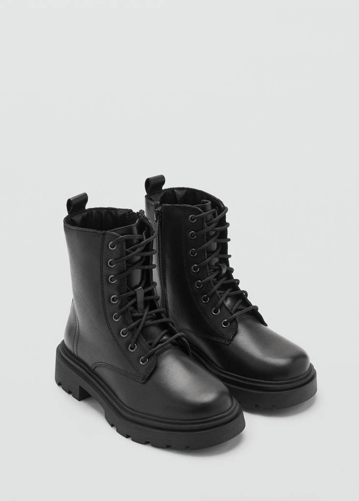 Lace-up leather ankle boots — Black