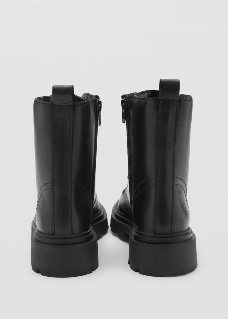Lace-up leather ankle boots — Black
