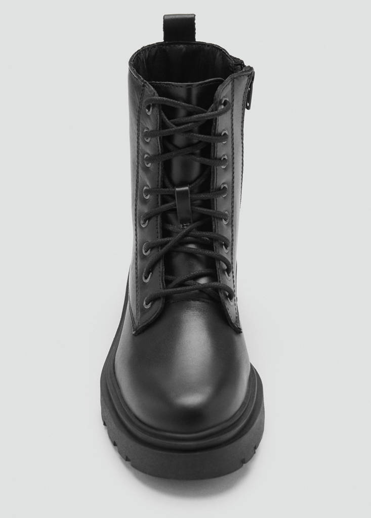 Lace-up leather ankle boots — Black