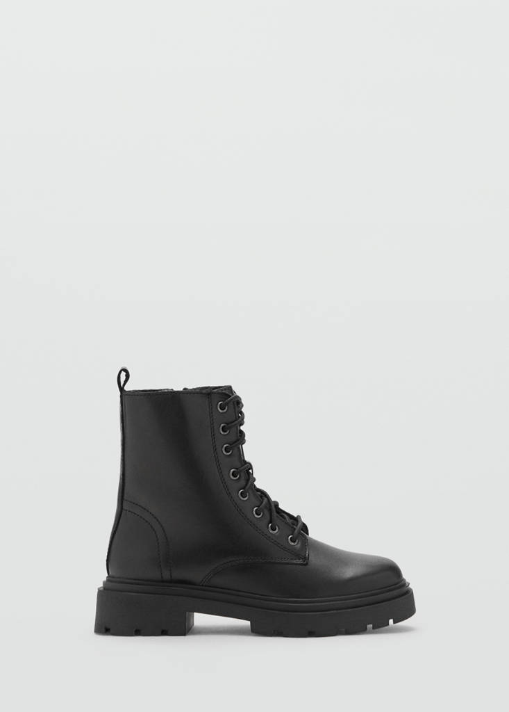 Lace-up leather ankle boots — Black