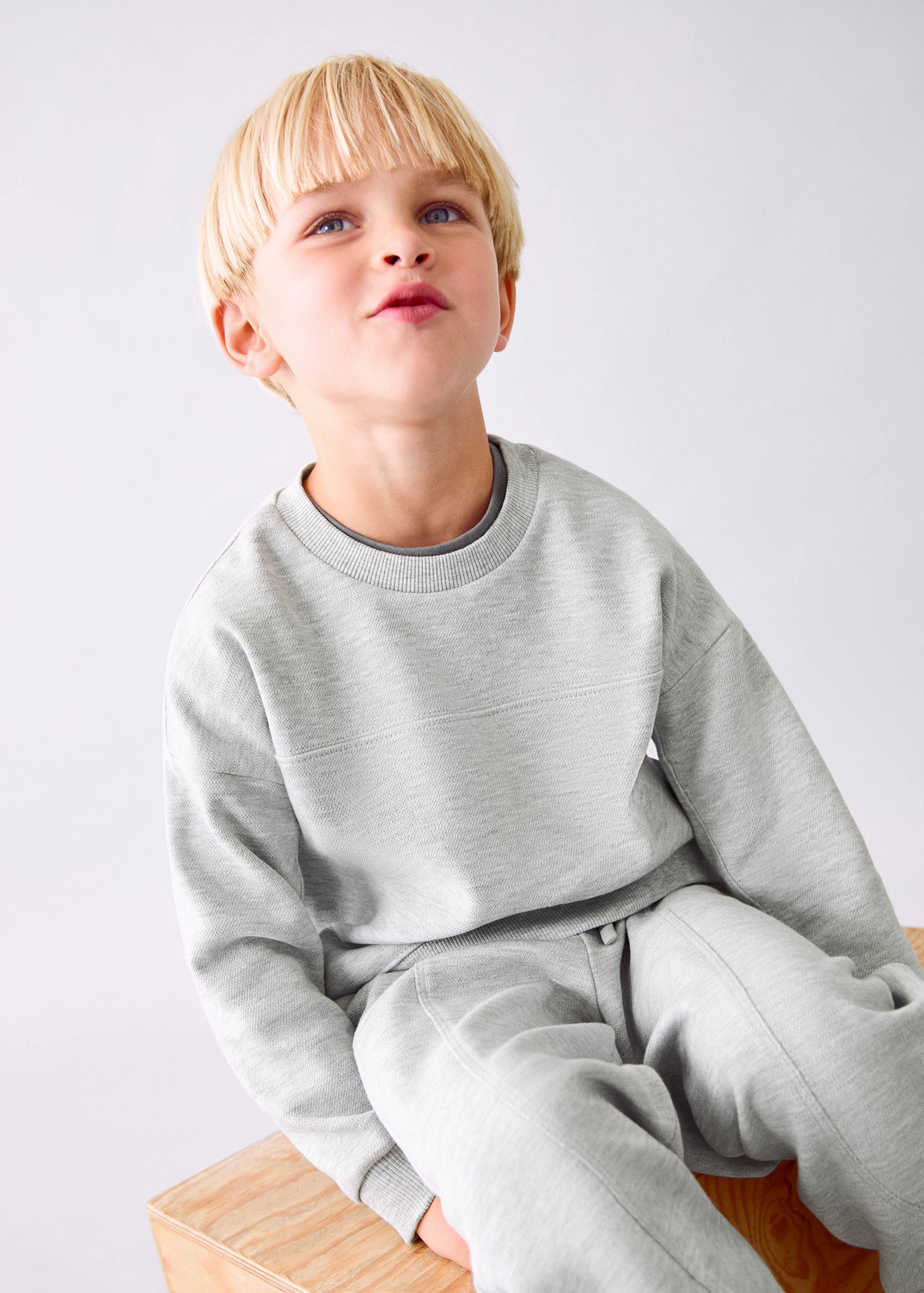 Cotton joggers with elastic waist - Medium plane