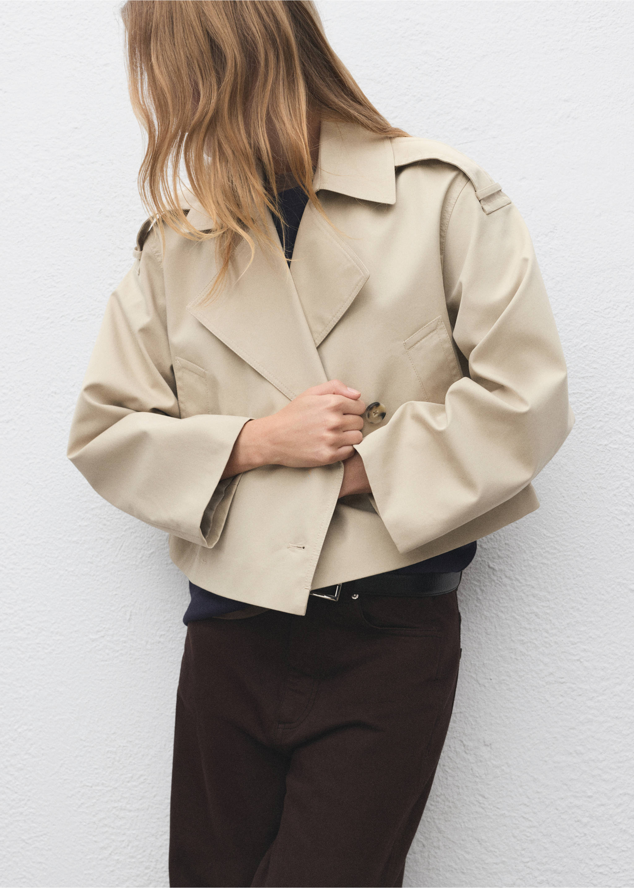 Trench crop double boutonnage - Détail de l'article 2, Beige. Ref: 17074438-00.
