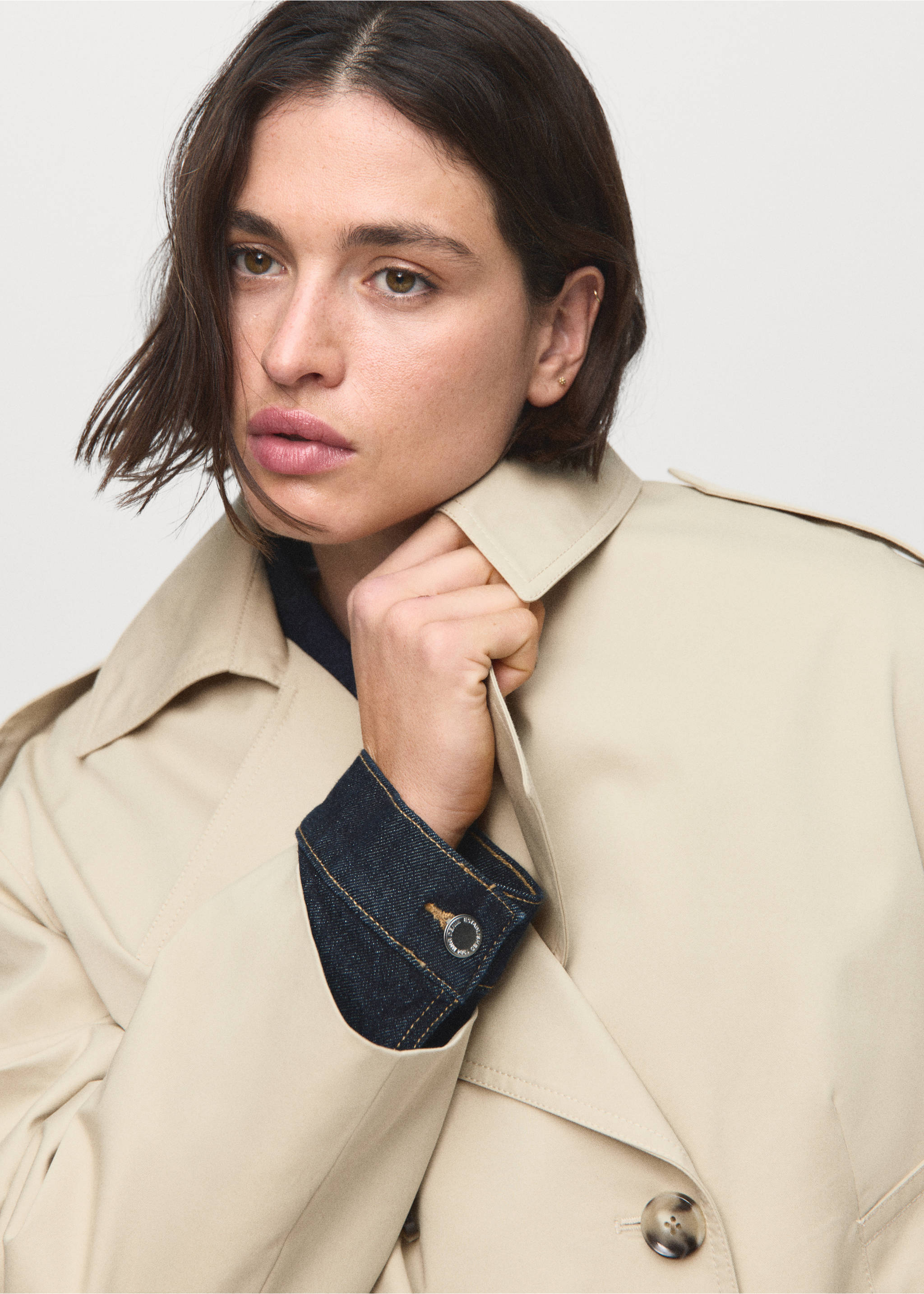 Trench crop double boutonnage - Détail de l'article 4, Beige. Ref: 17074438-00.