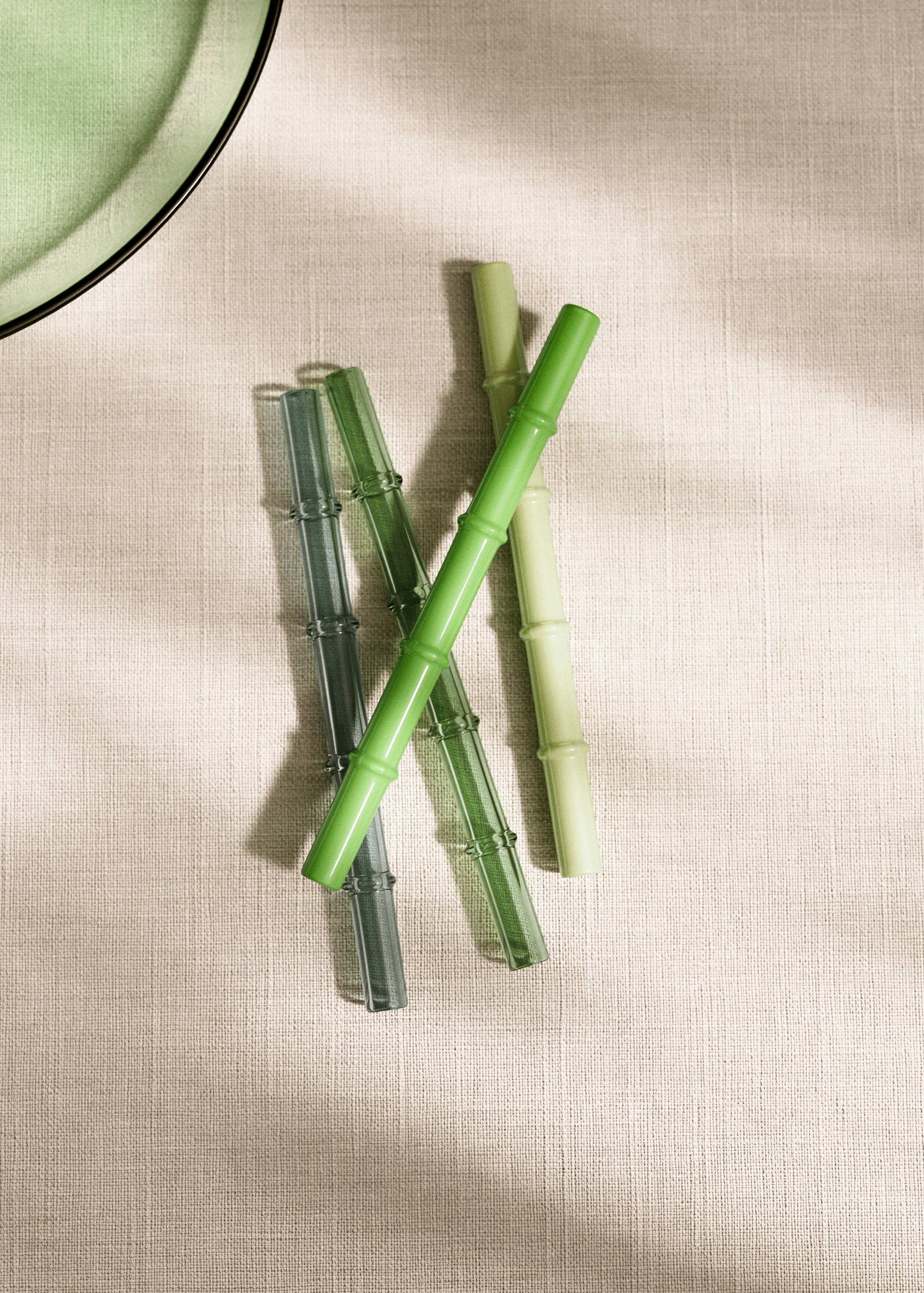 Zestaw 4 małych kolorowych słomek ze szkła borokrzemianowego - Plan ogólny