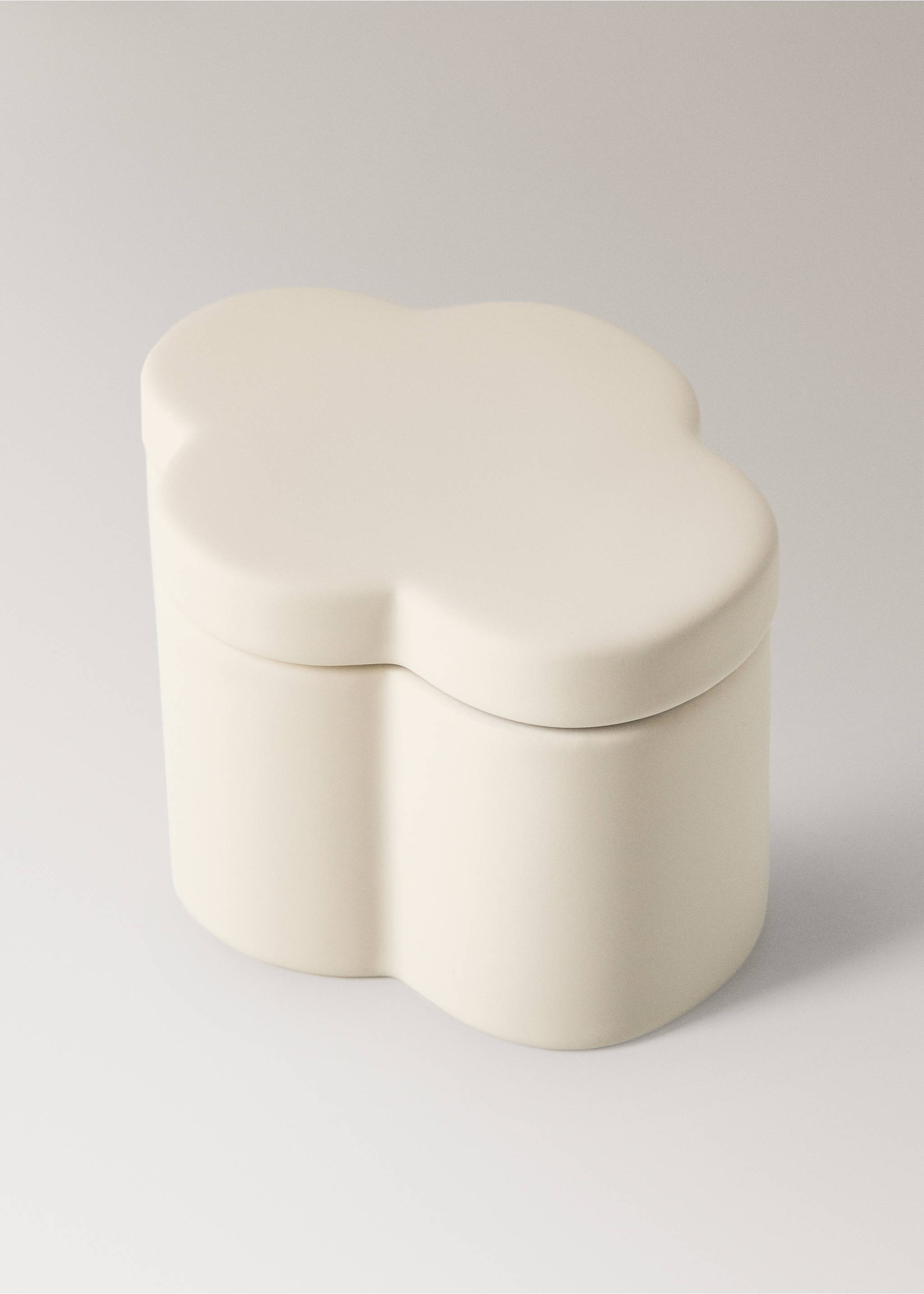 Cloud-shaped stoneware bathroom box - Details of the article 1, Sand. Ref: 17074443-00.