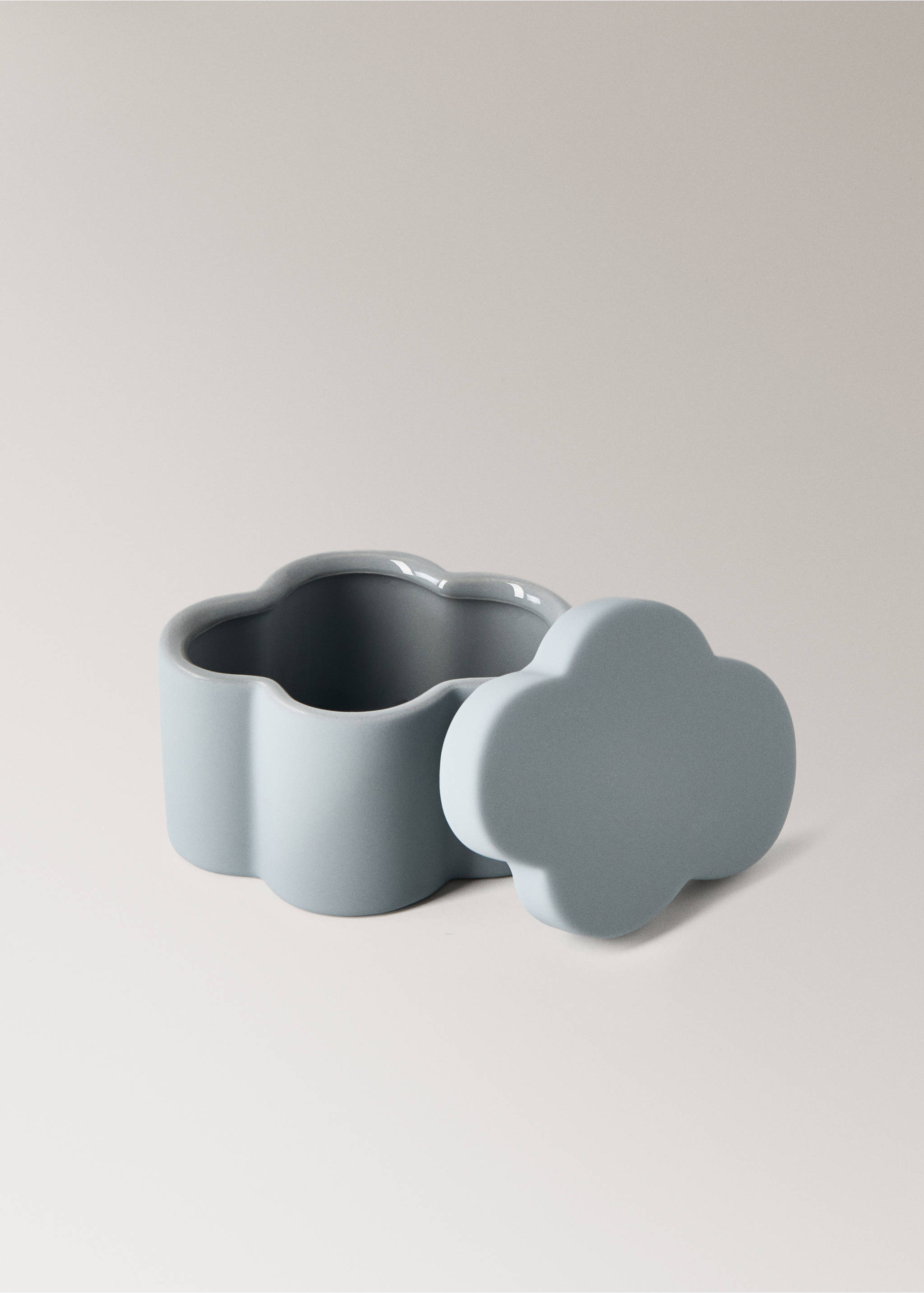 Cloud-shaped stoneware bathroom box - Details of the article 3, Sky Blue. Ref: 17074443-00.