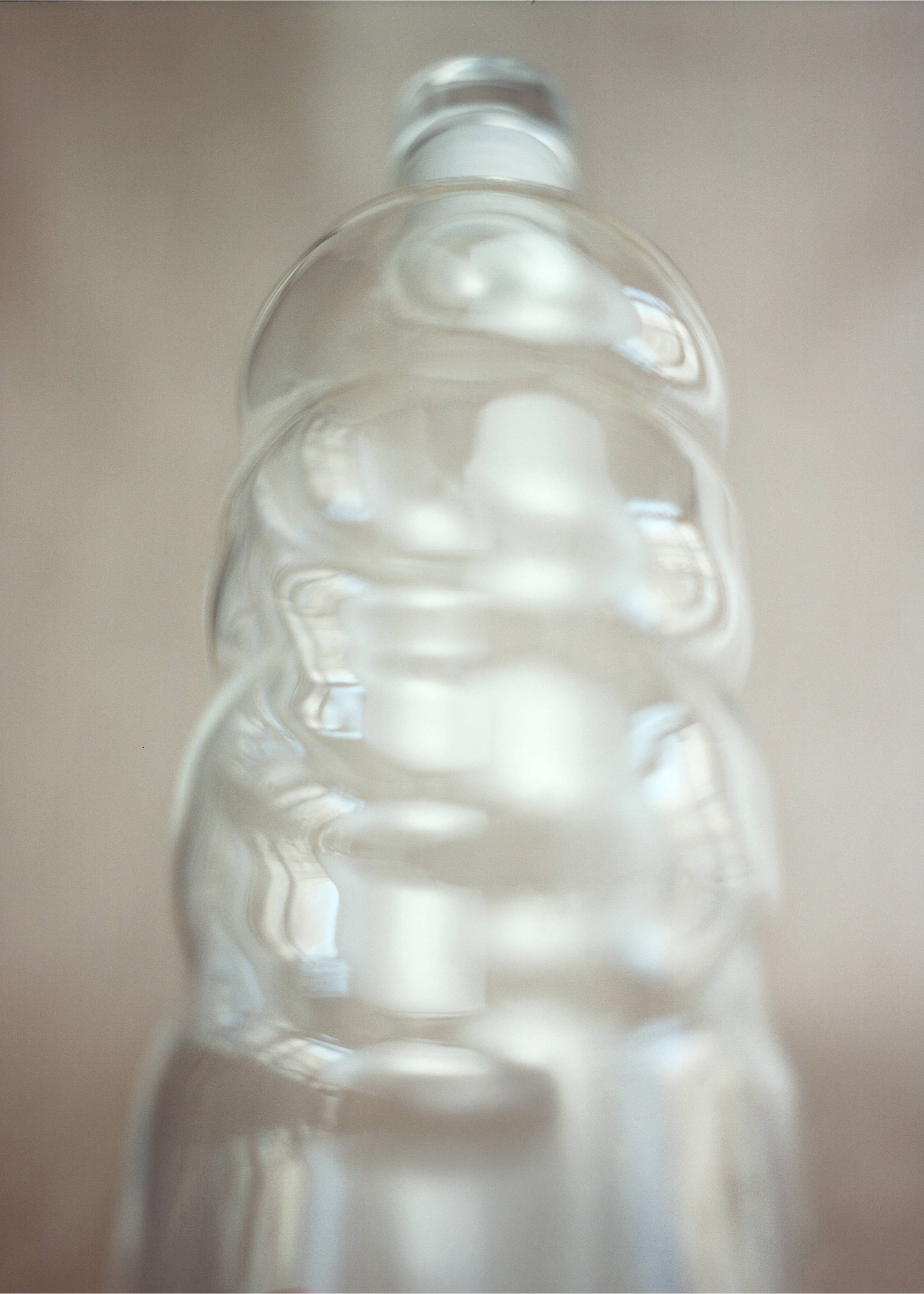 Borosilicate jar with wave design and lid - Details of the article 6, Off White. Ref: 17074444-00.