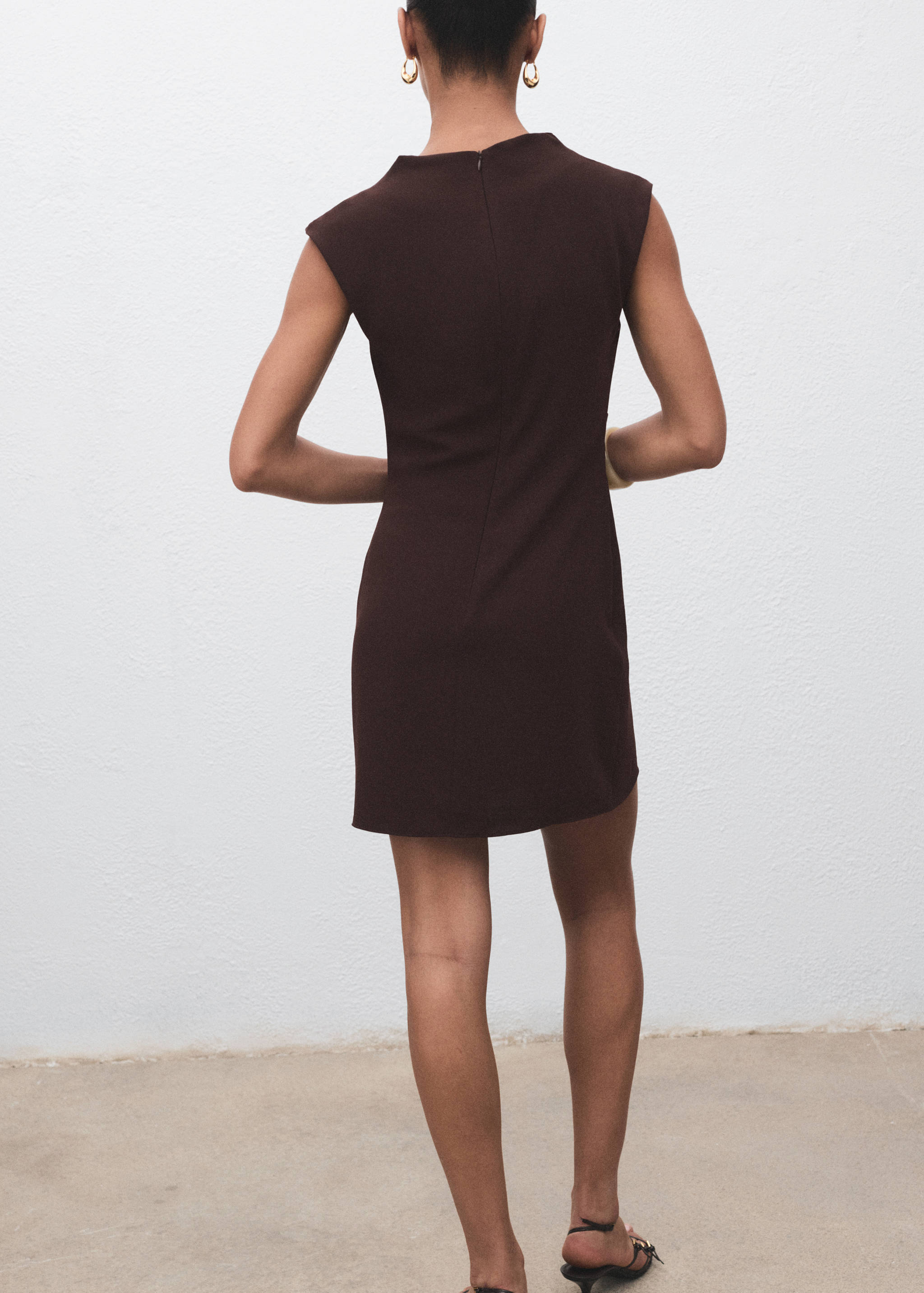 Ruched dress with draped neckline - Reverse of the article