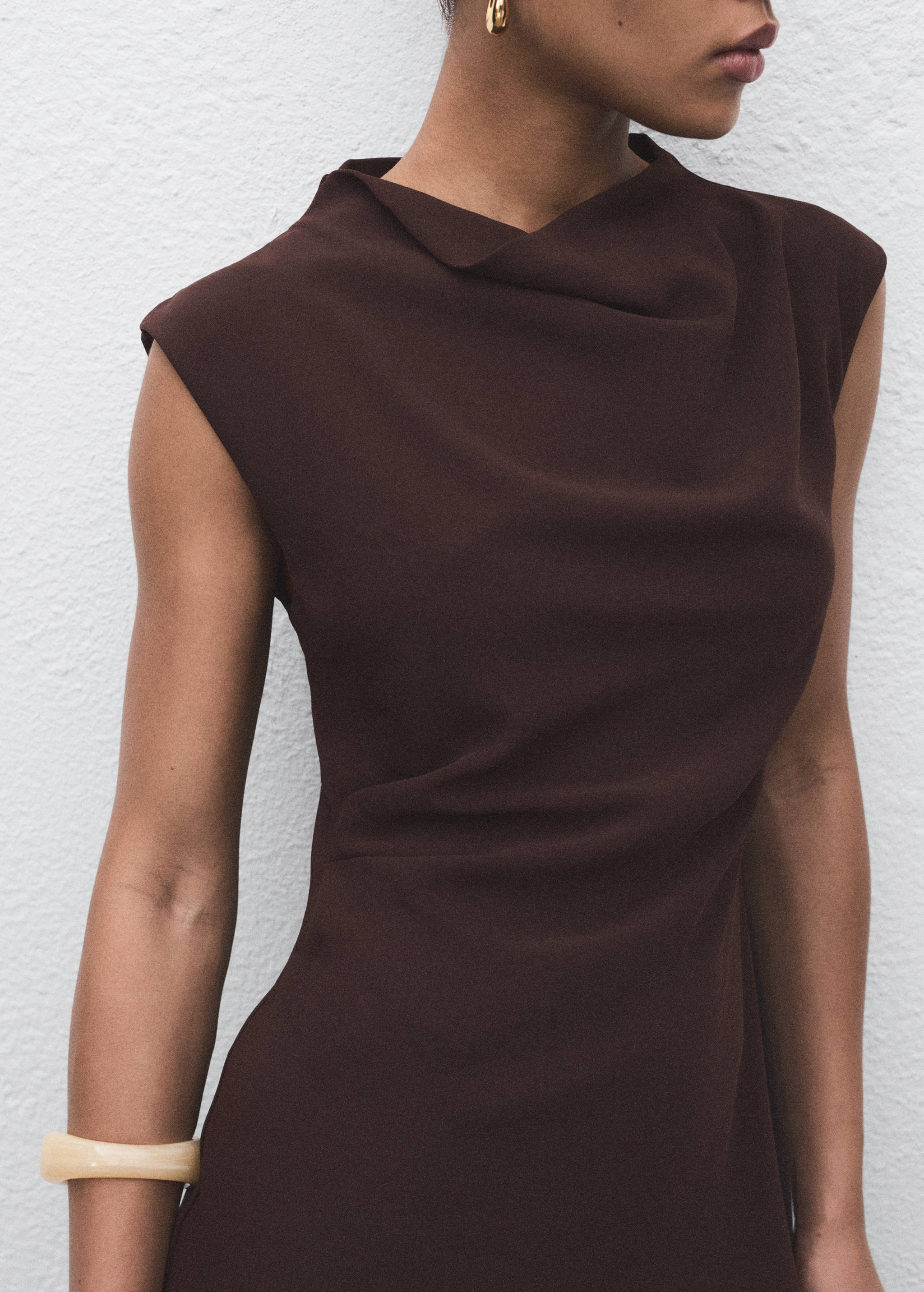 Ruched dress with draped neckline - Details of the article 6
