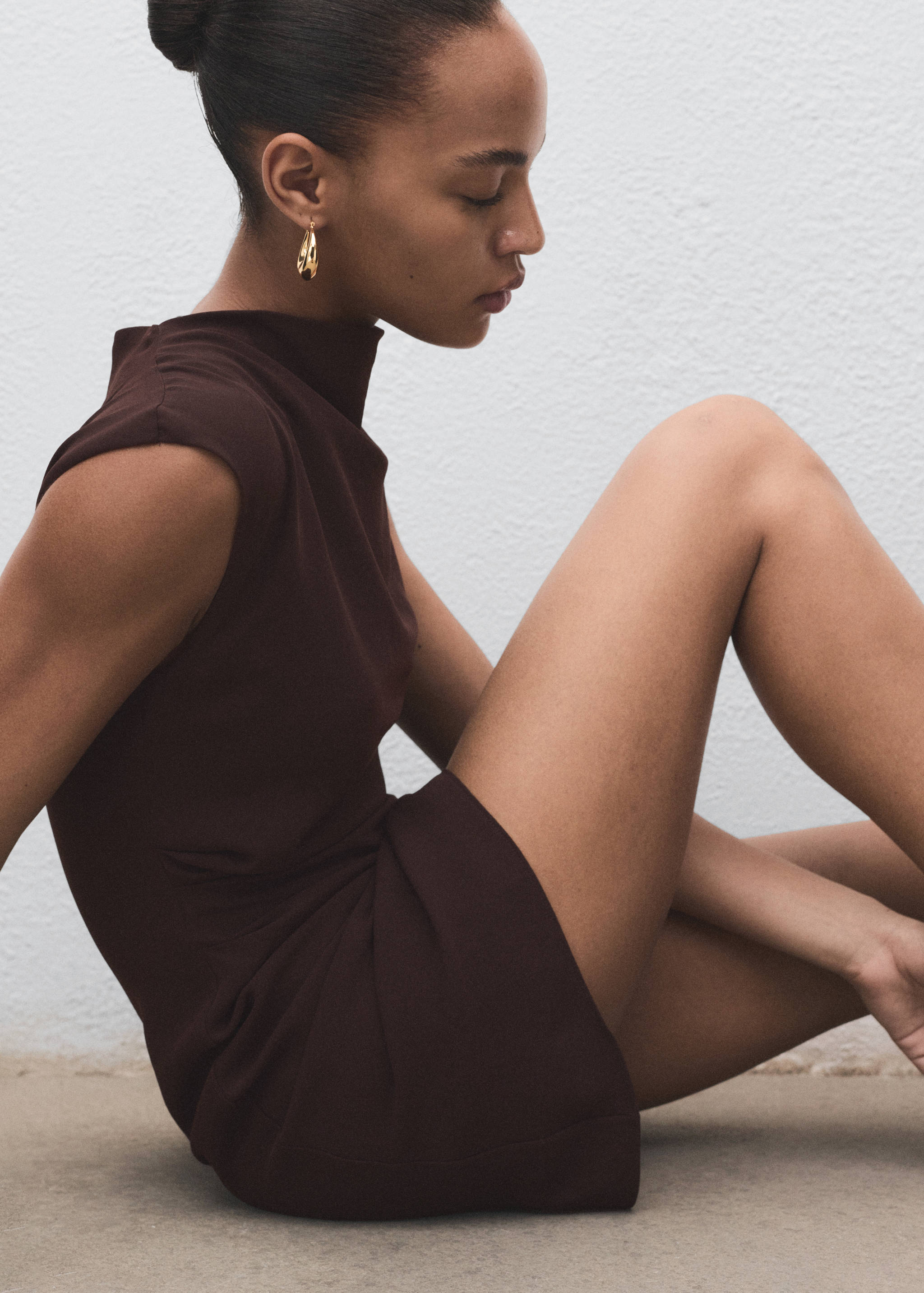 Ruched dress with draped neckline - Details of the article 2