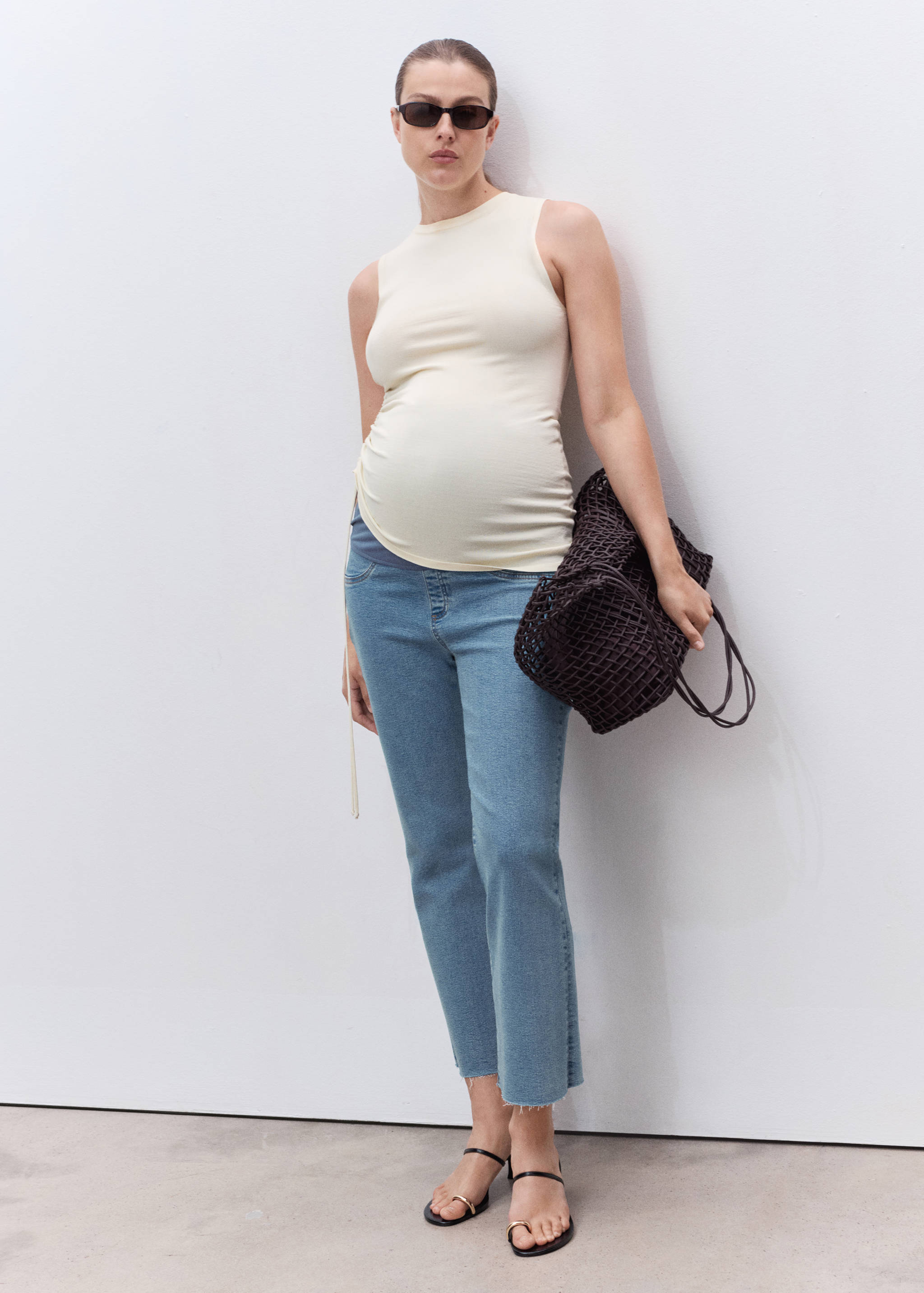 Maternity flared cropped jeans - General plane