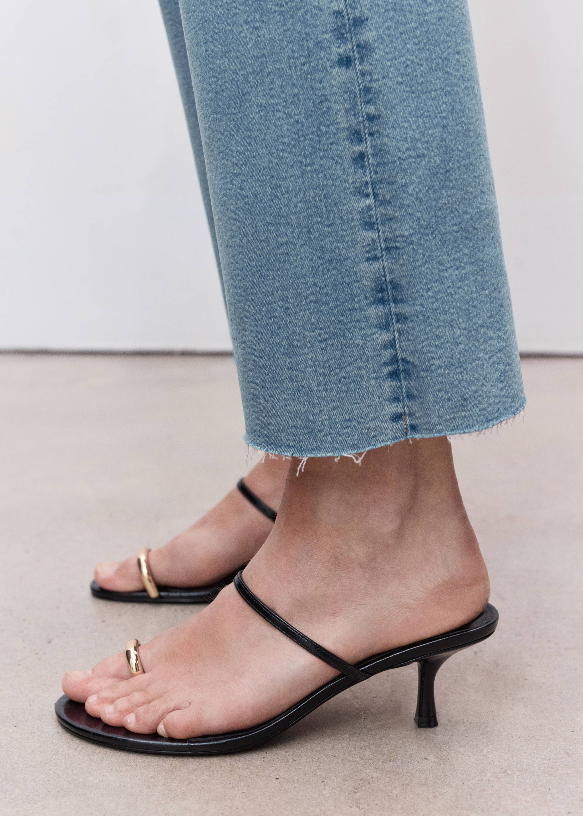 Maternity flared cropped jeans - Details of the article 6