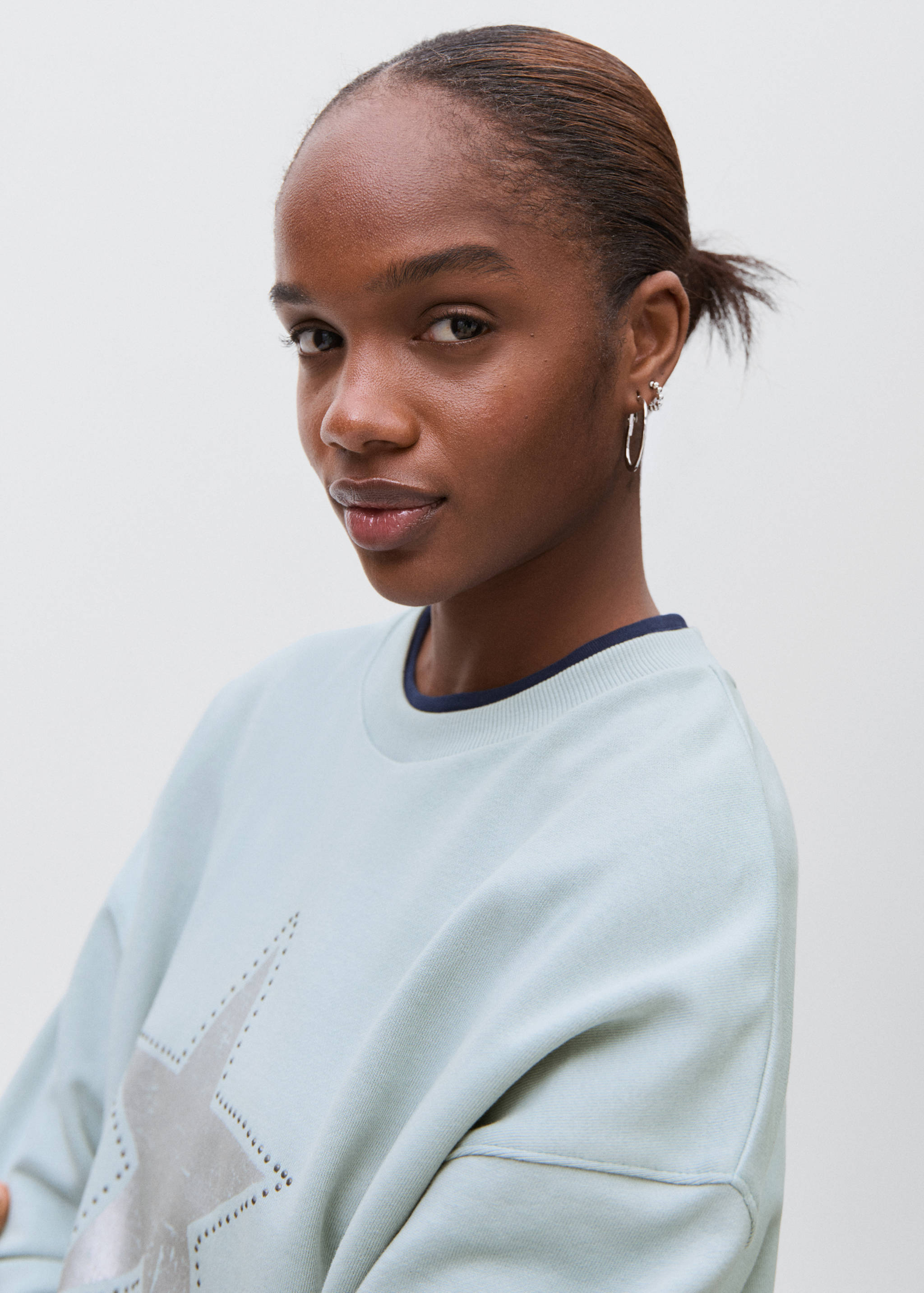 Star-studded sweatshirt - Details of the article 1