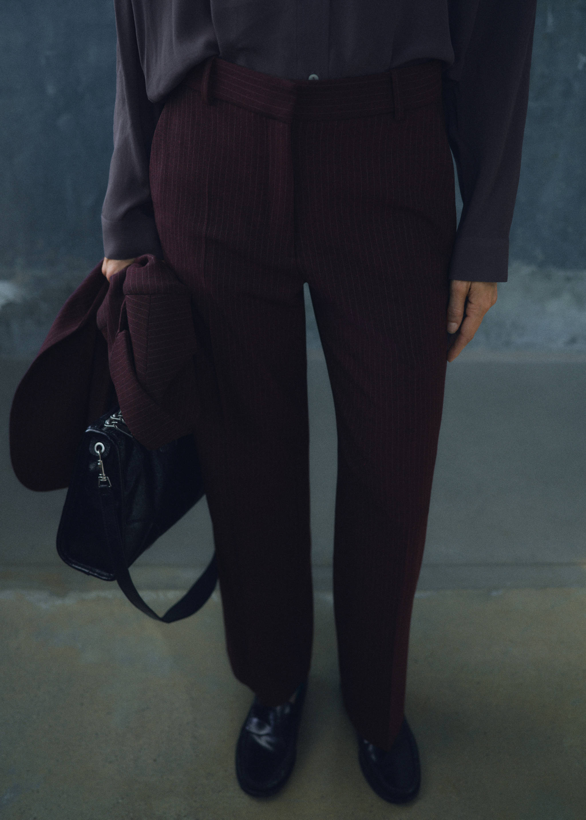 Pantalón traje recto - Plano medio