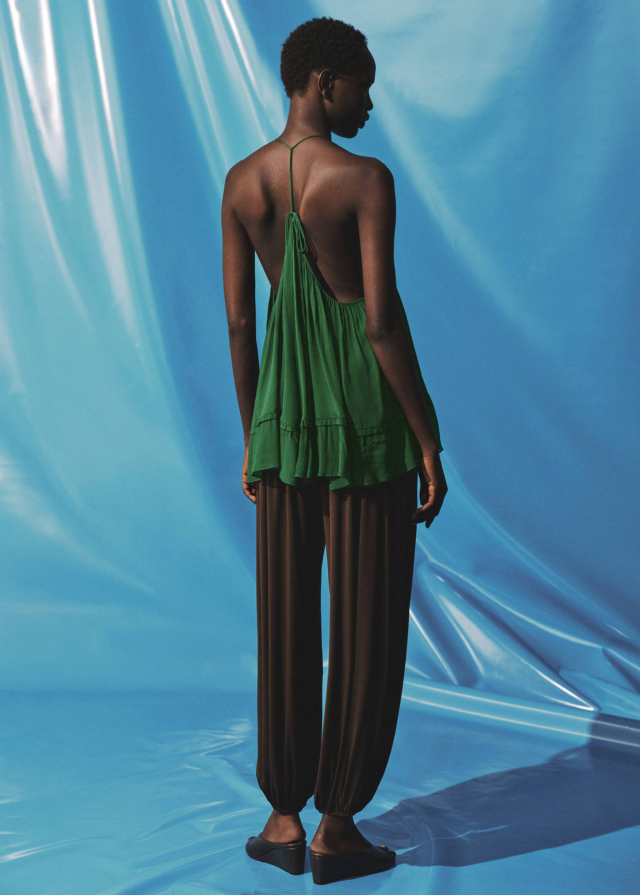 Top with pleated back neckline - Reverse of the article