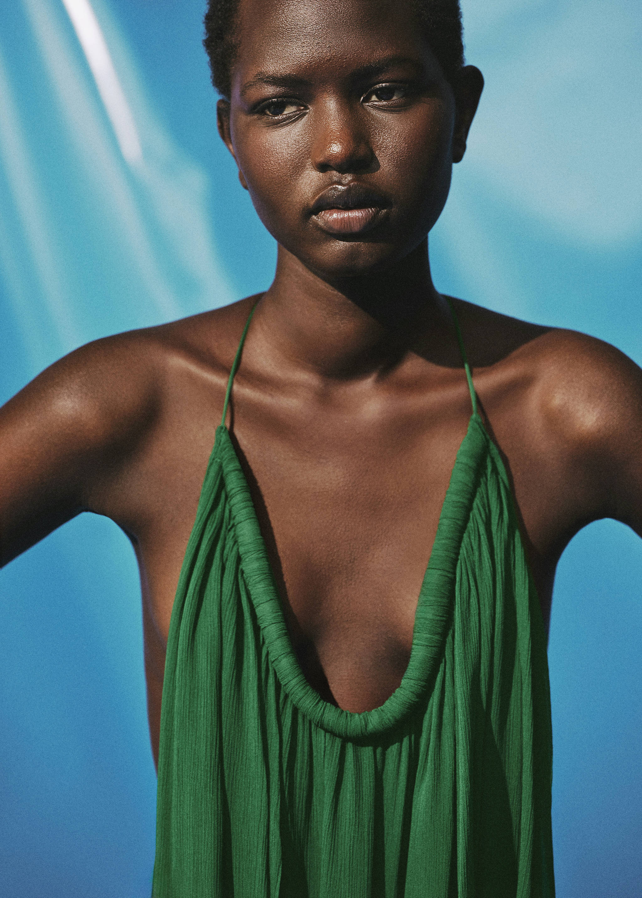 Top with pleated back neckline - Details of the article 1