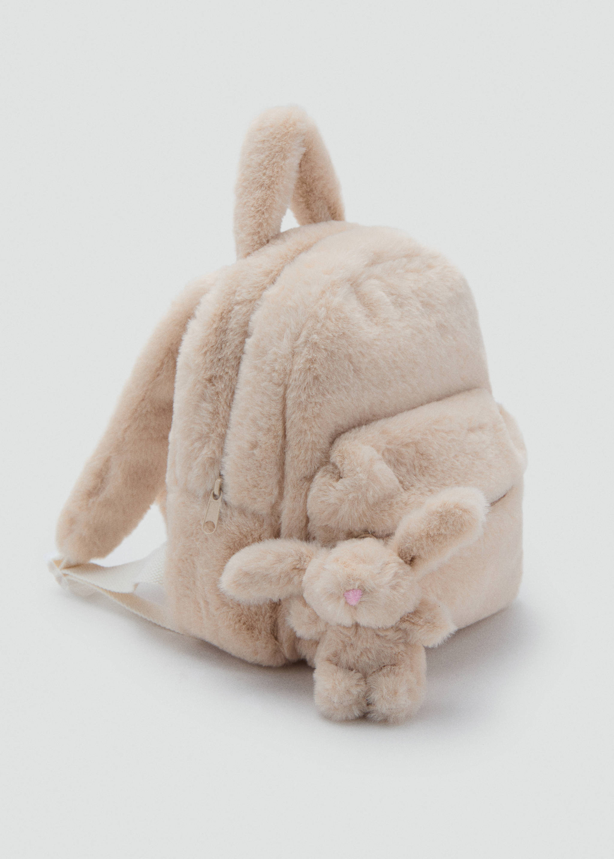 Sac à dos en fausse fourrure lapin - Plan moyen