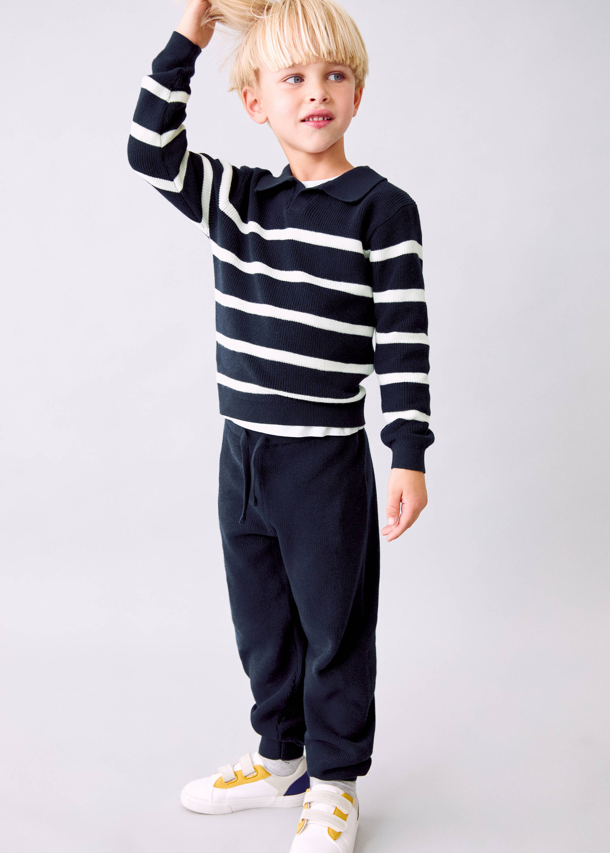 Cotton-knit trousers - General plane