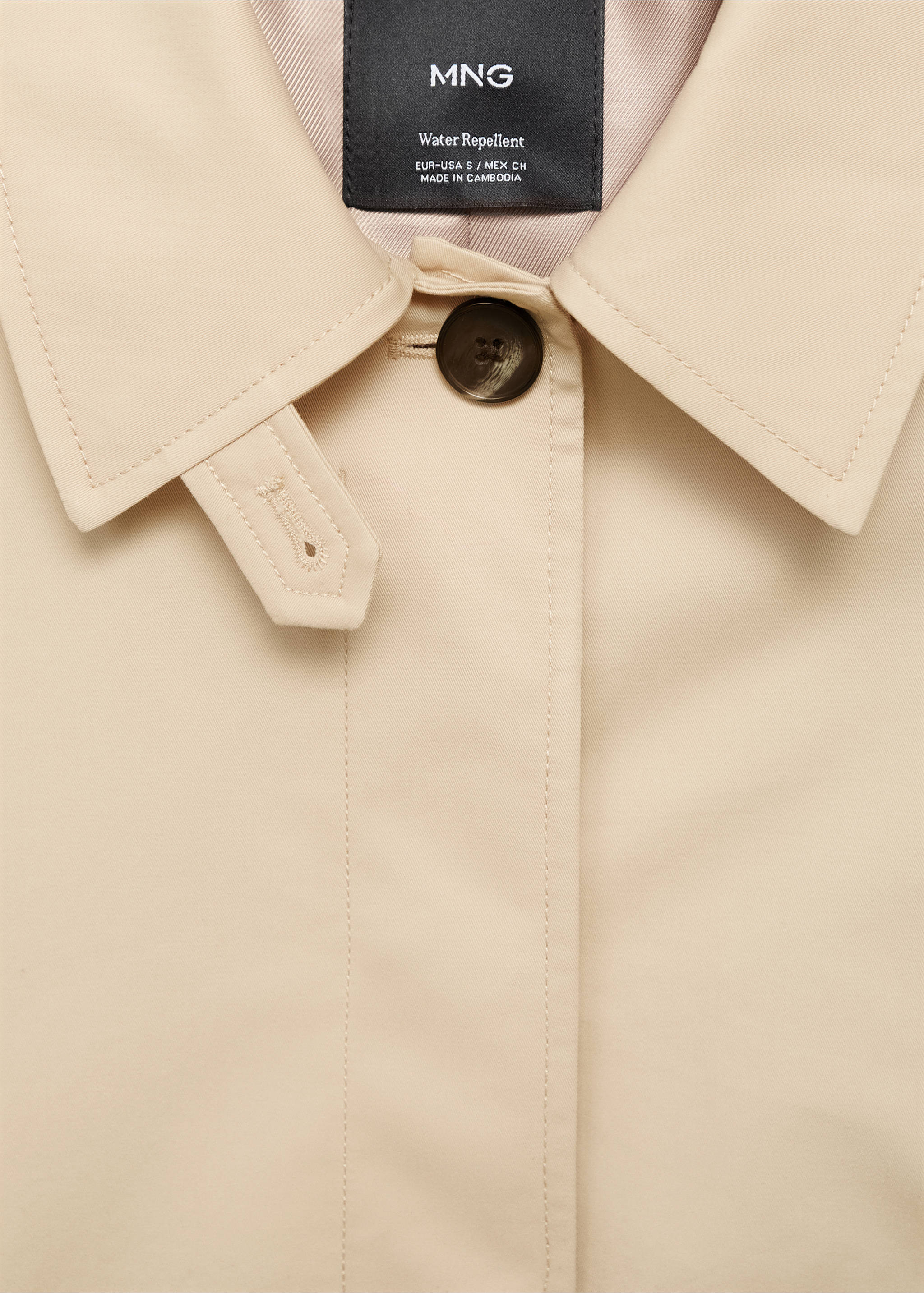 Short oversized trench coat with epaulettes - Details of the article 8, Ecru. Ref: 17075152-00.