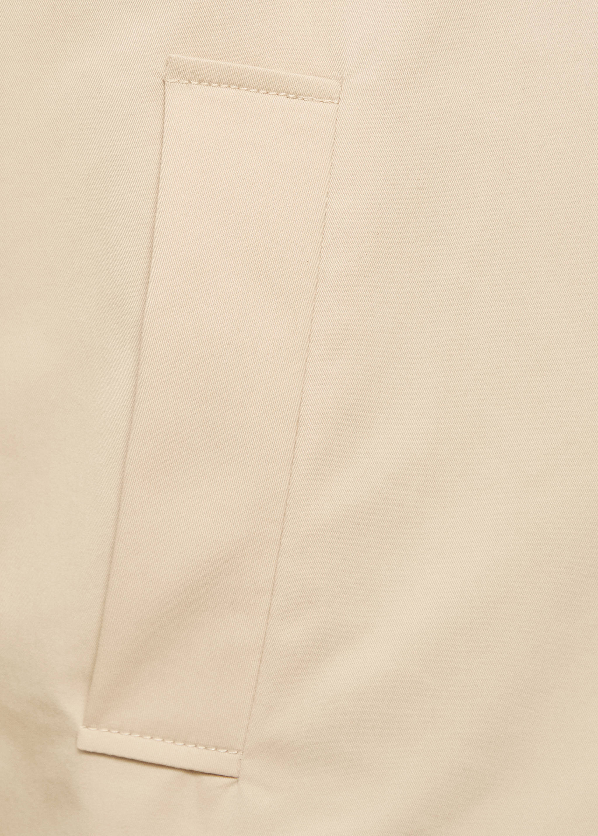 Gabardina curta oversized com presilhas - Pormenor do artigo 0