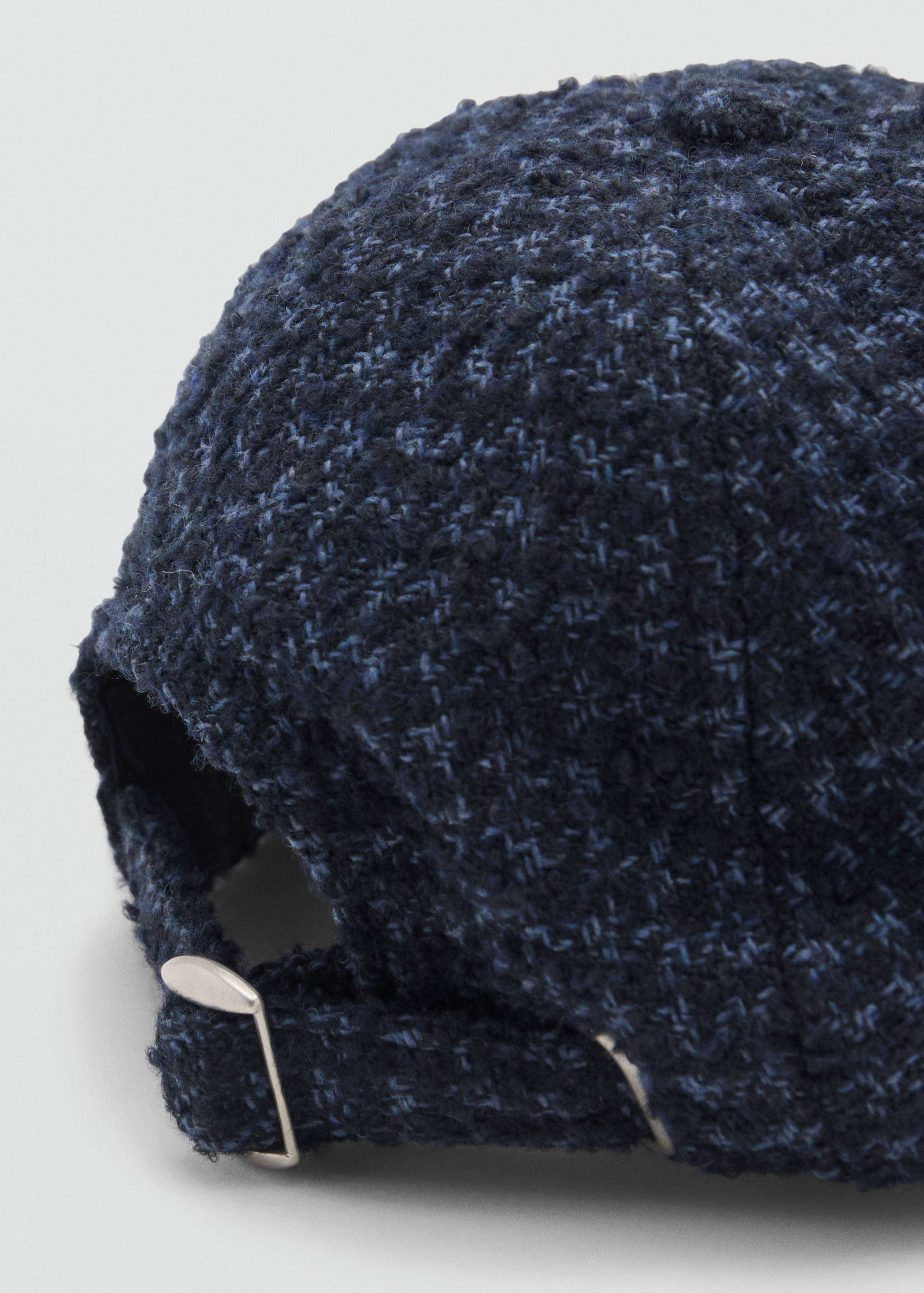 Embroidered wool cap - Details of the article 1