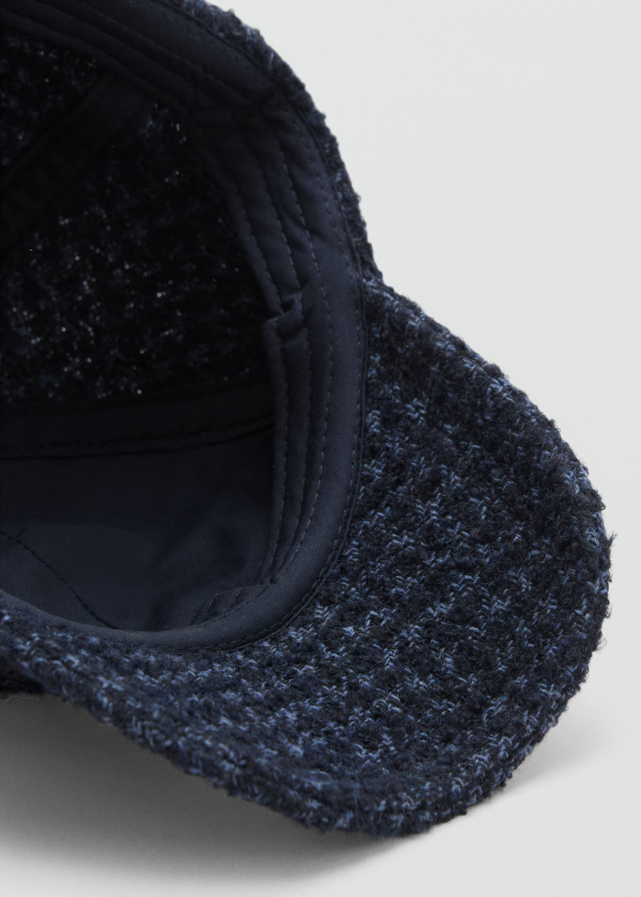 Embroidered wool cap - Details of the article 2