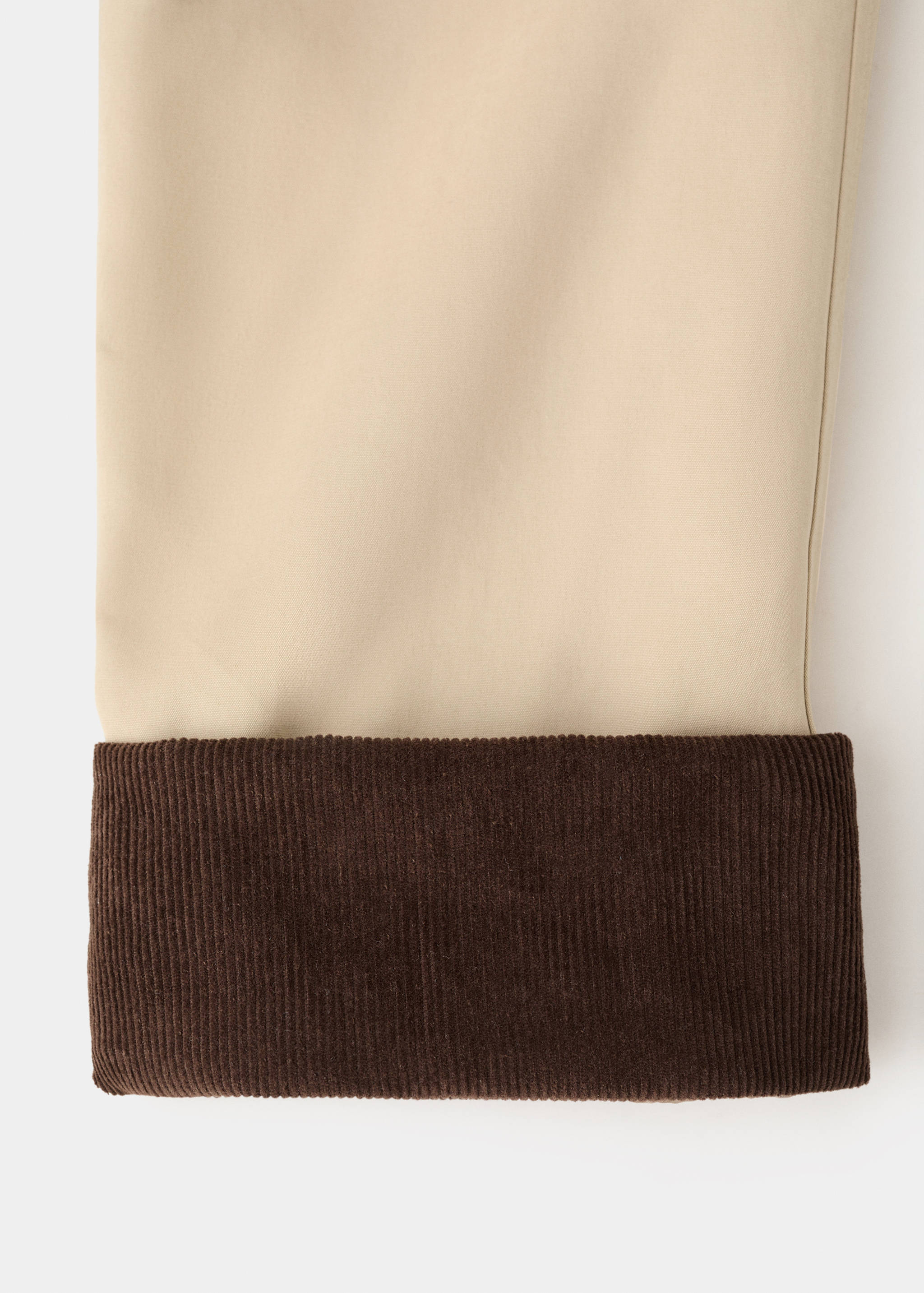 Trench coat with contrasting collar - Details of the article 0